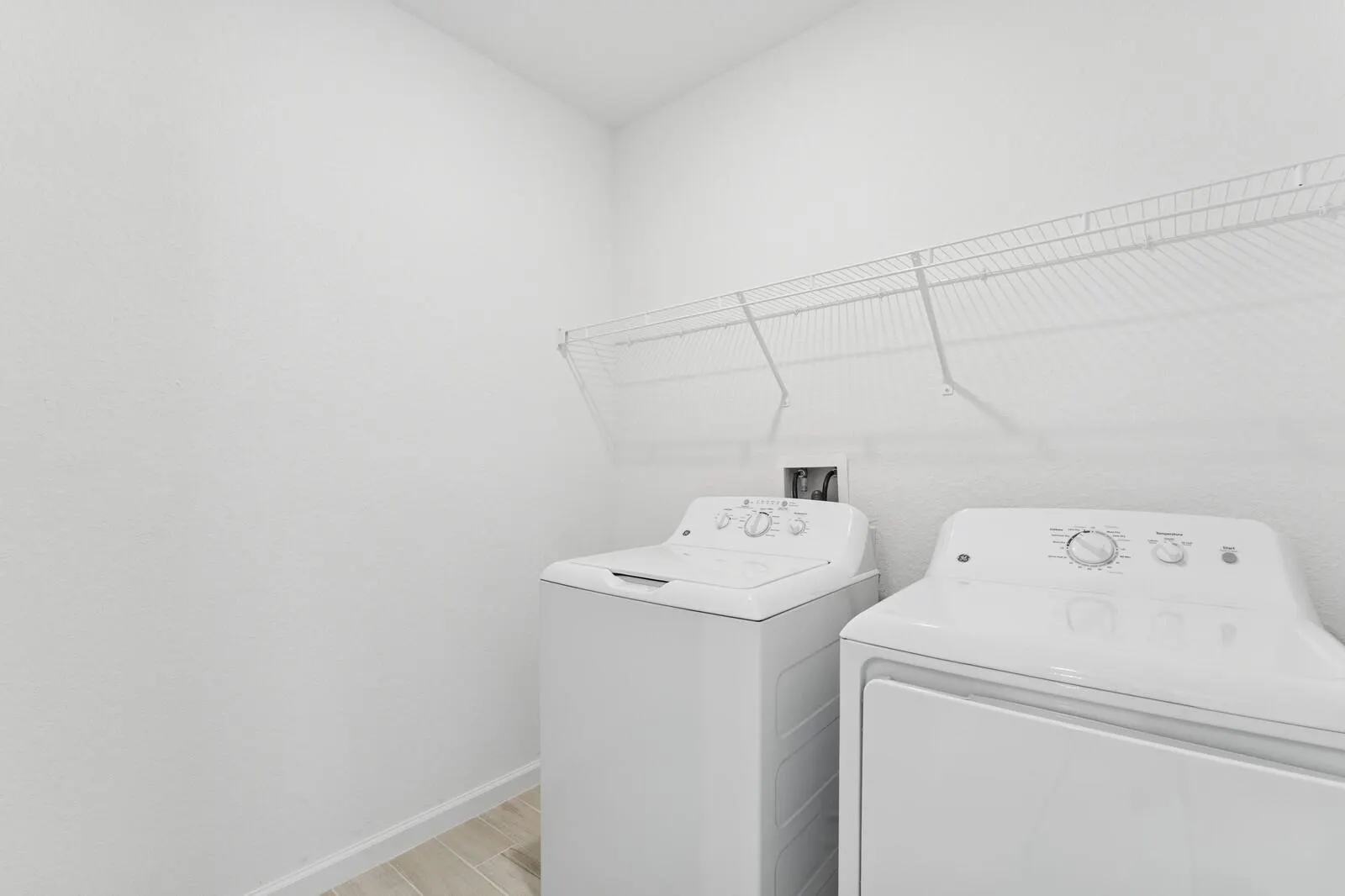 885 SW Tulip Boulevard, #40