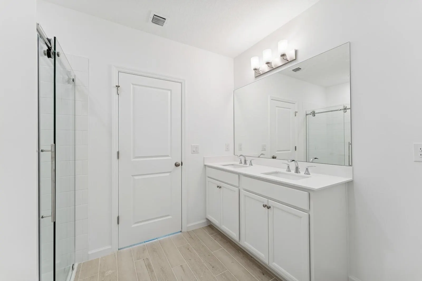 885 SW Tulip Boulevard, #40
