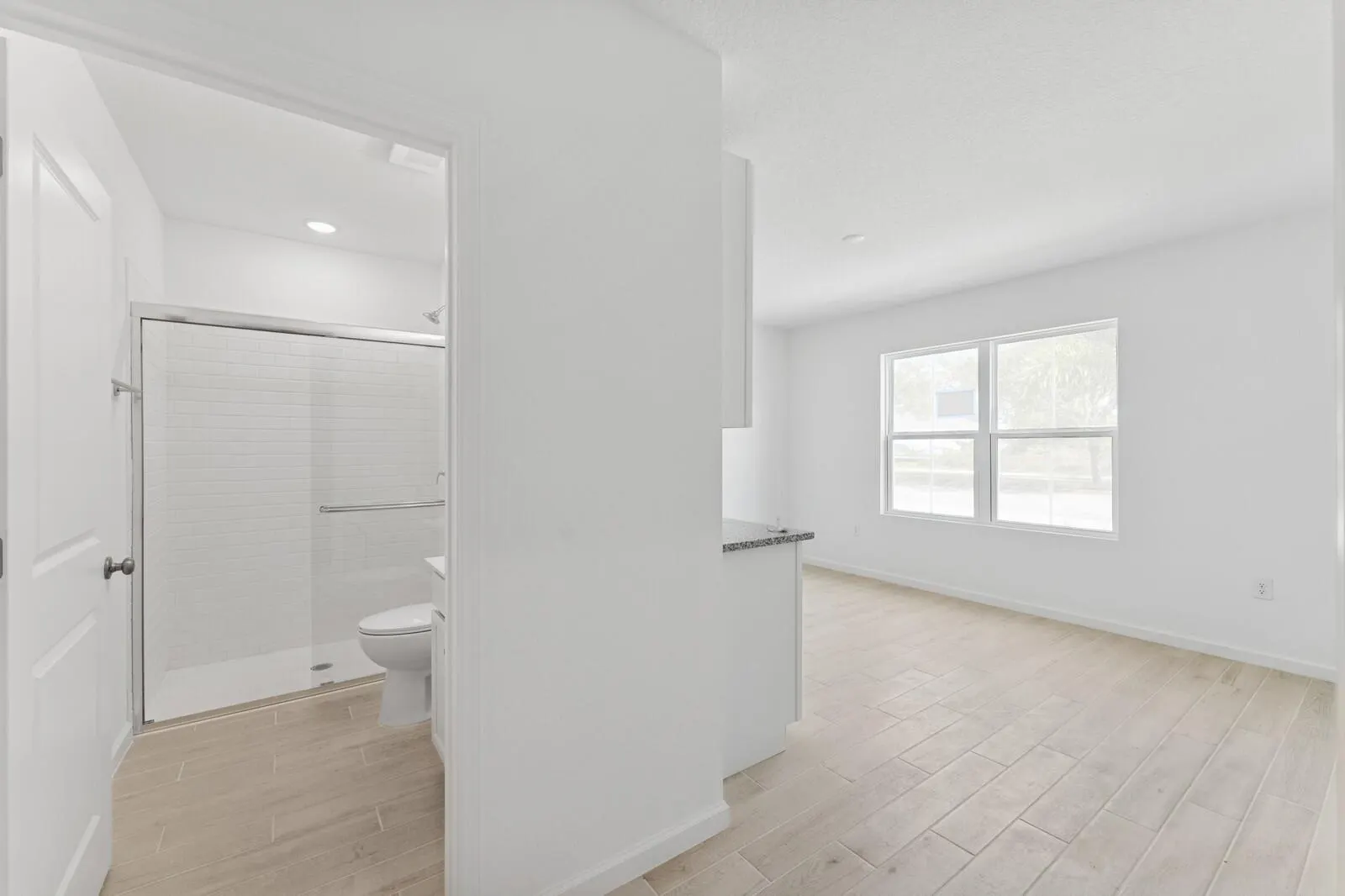 885 SW Tulip Boulevard, #40