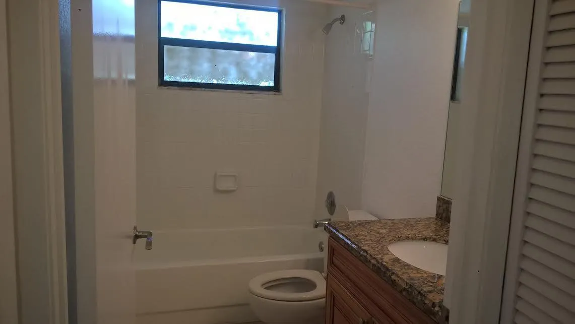 1484 Lake Crystal B Drive, #B