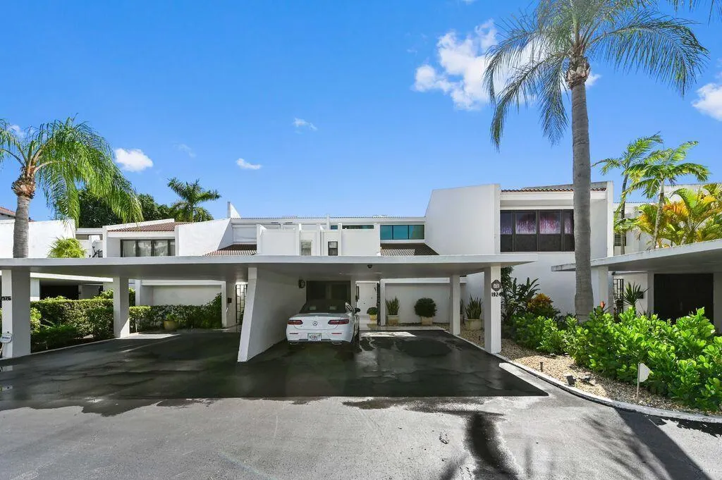 1924 Presidential Way, #2-C