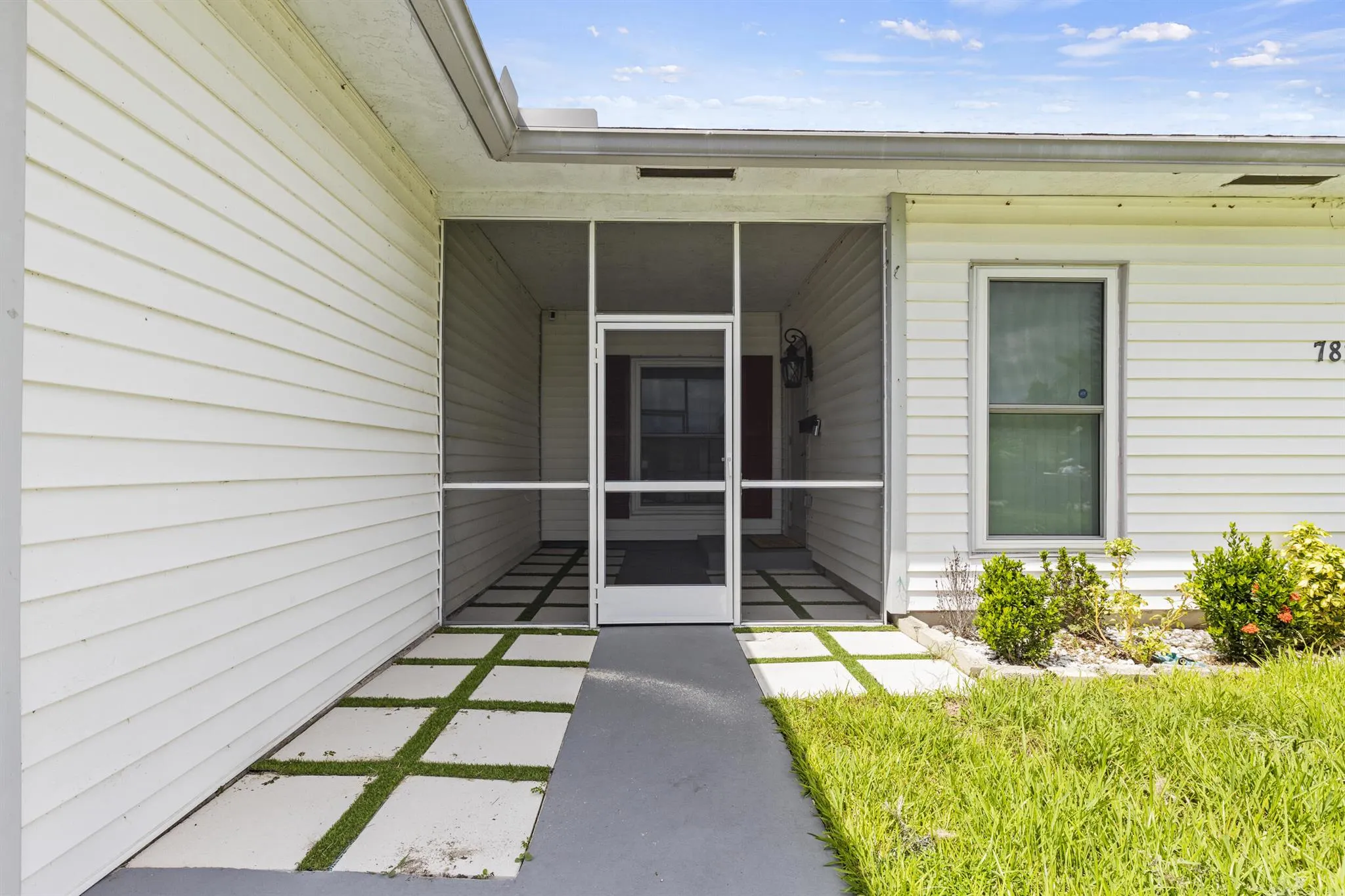 7811 NW 68th Avenue