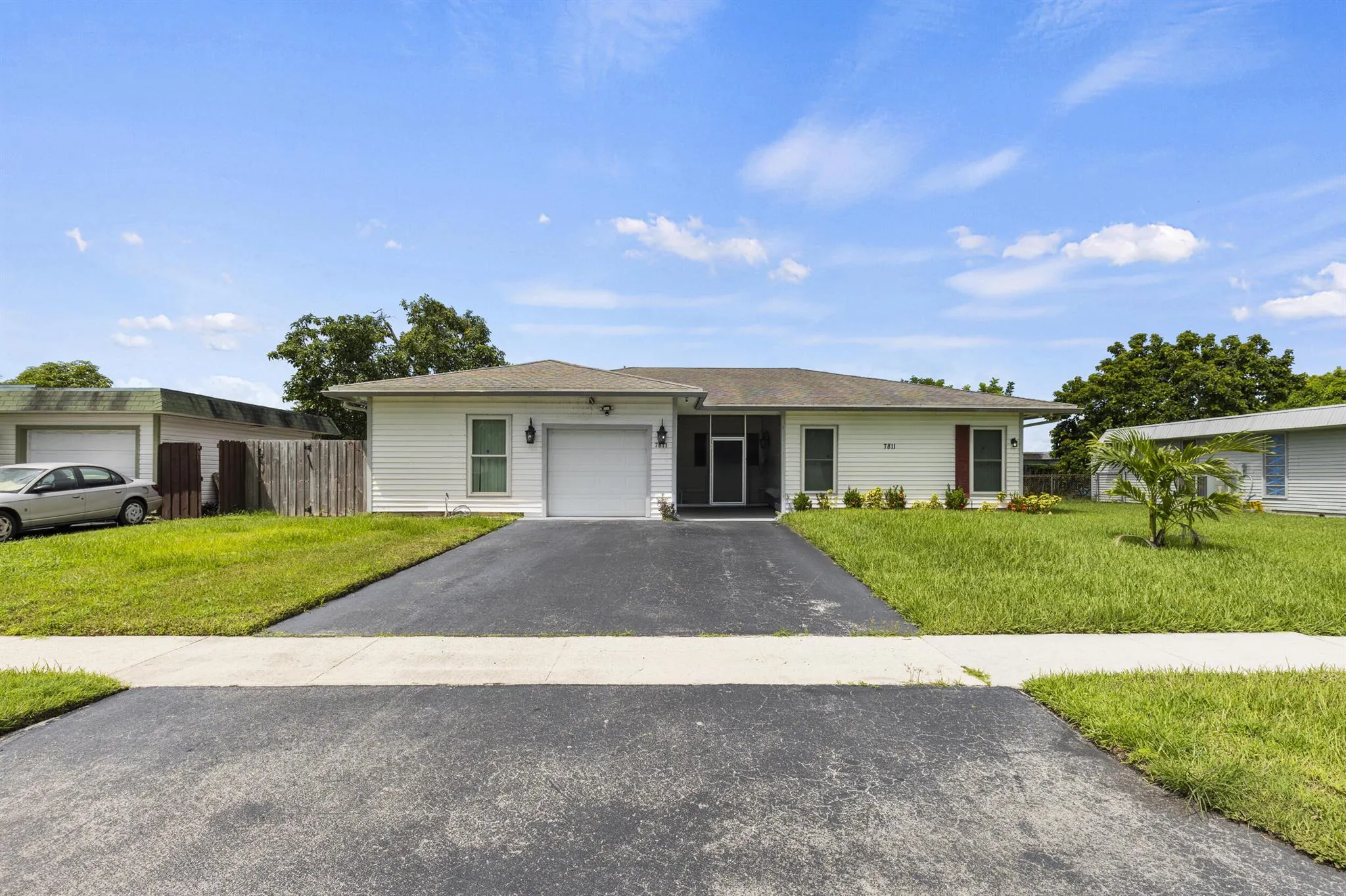 7811 NW 68th Avenue