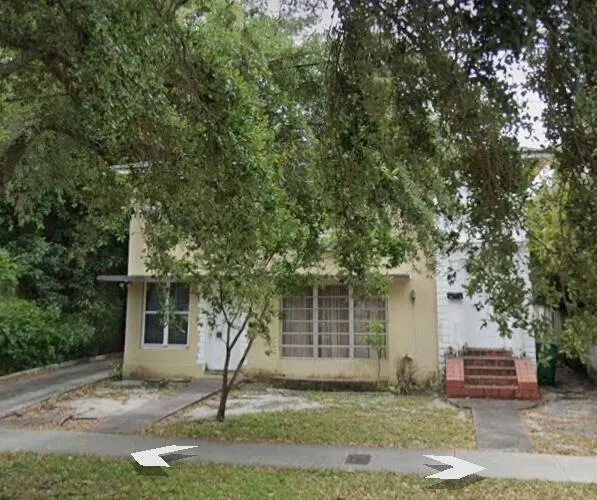 1140r SW 22nd Street