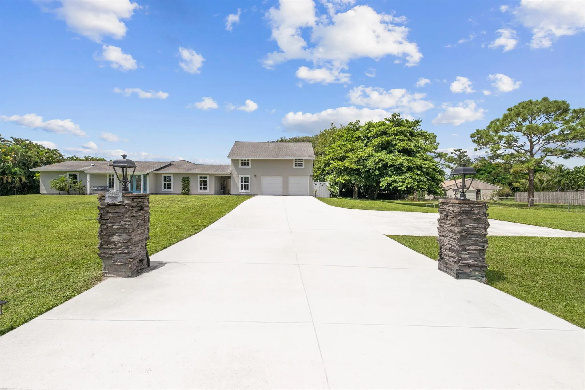 16185 72nd Drive N