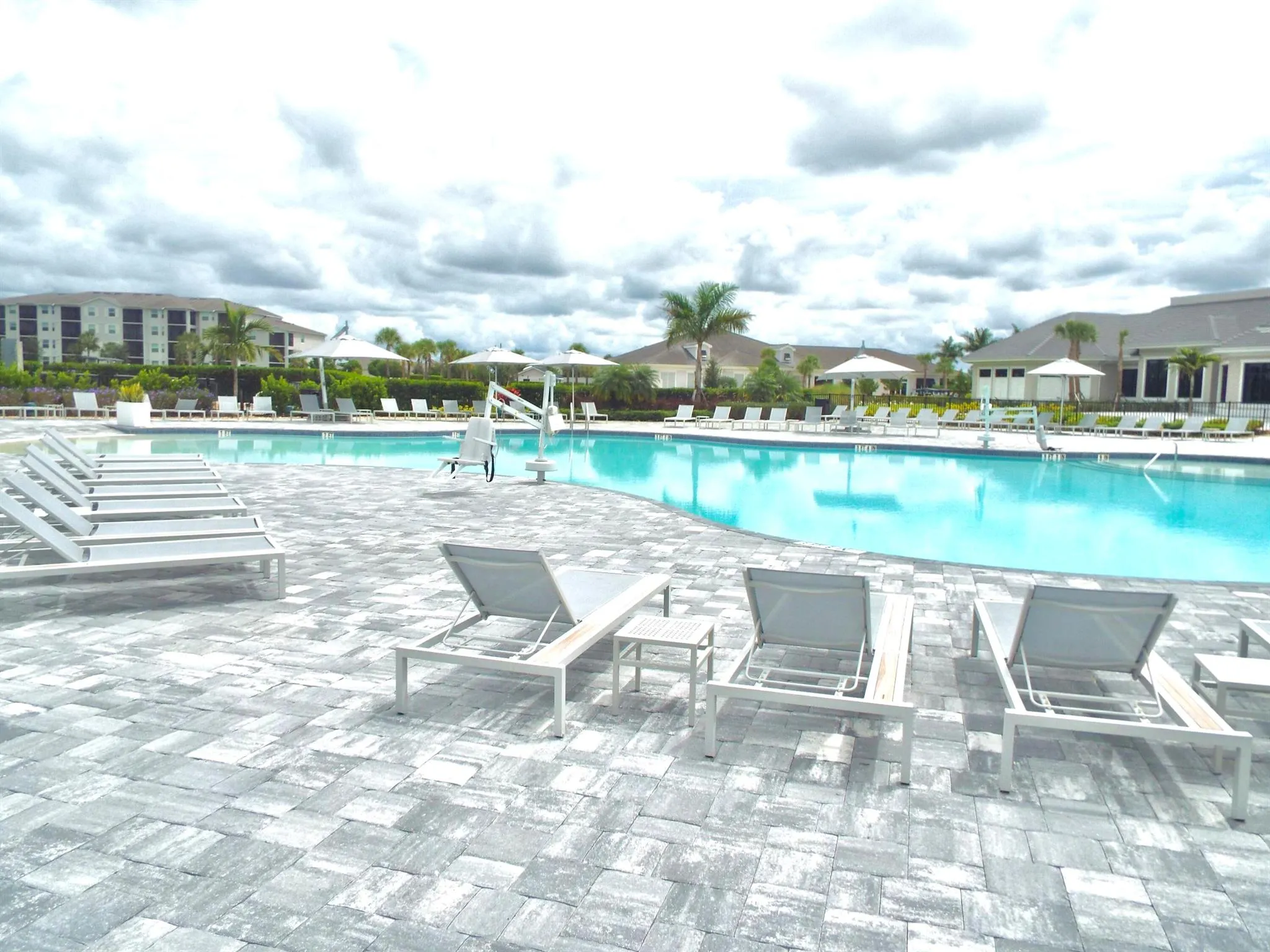 5721 Oakmont Court, #9022