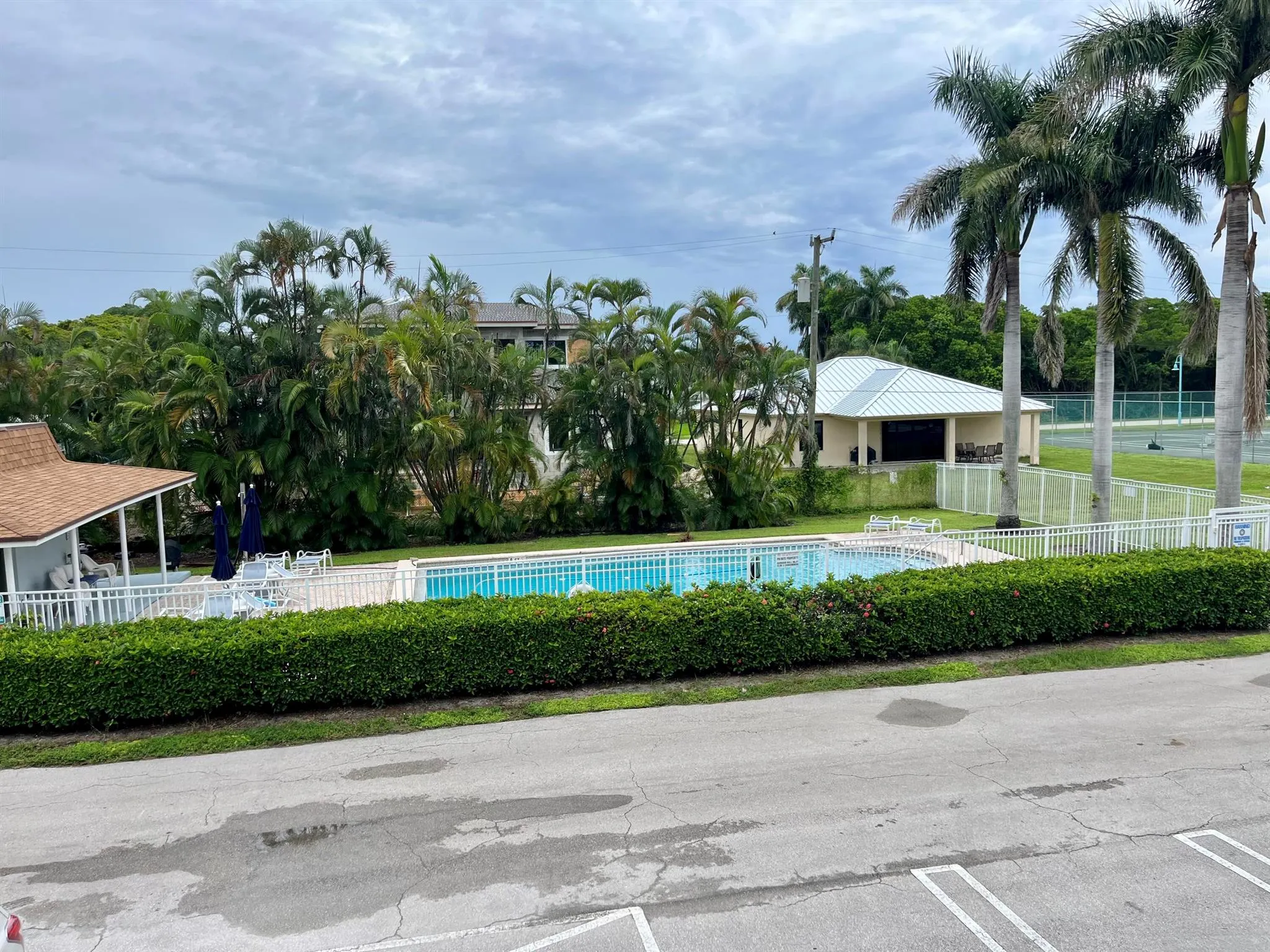 658 NE 6th Court, #L