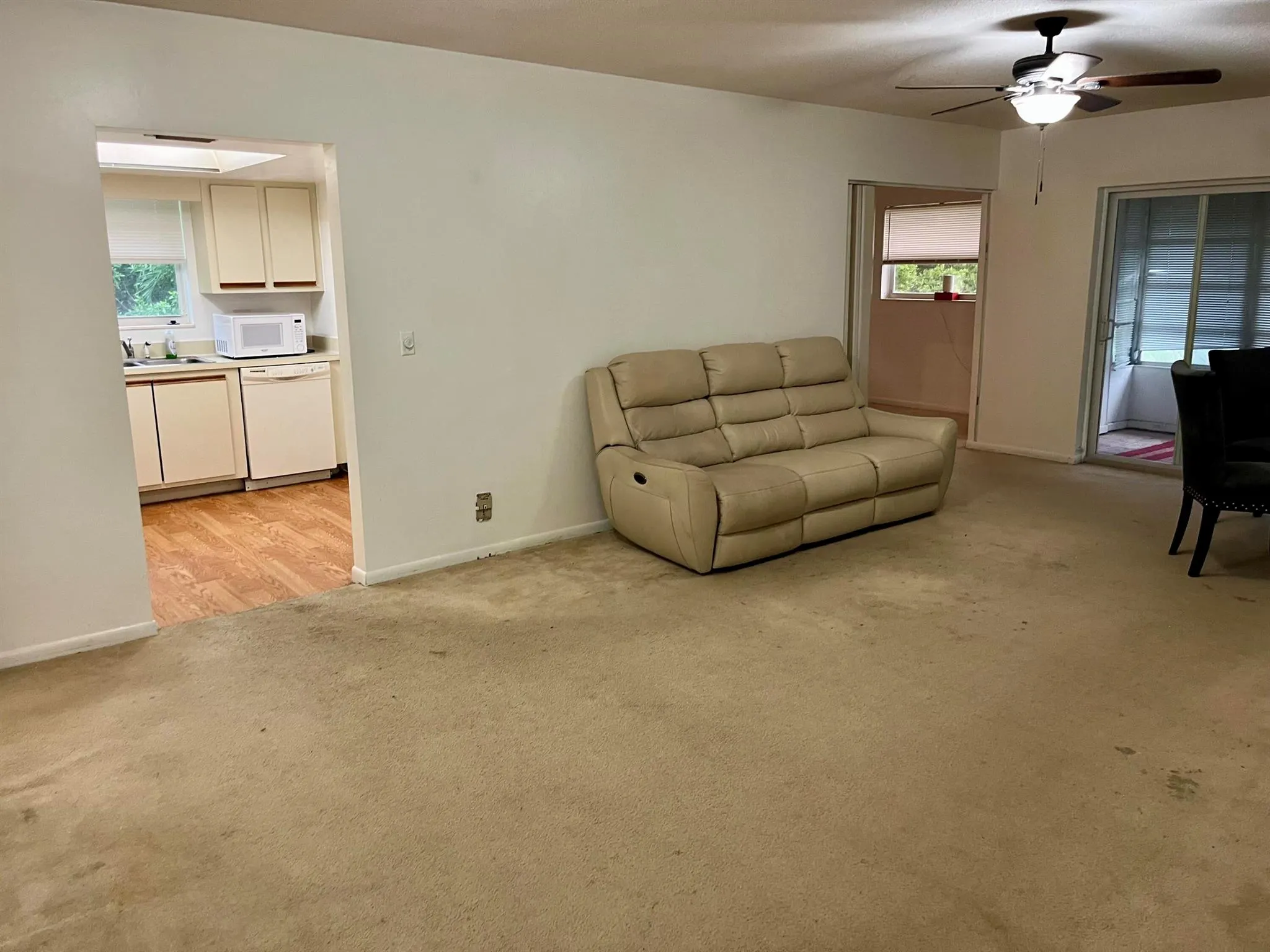 658 NE 6th Court, #L