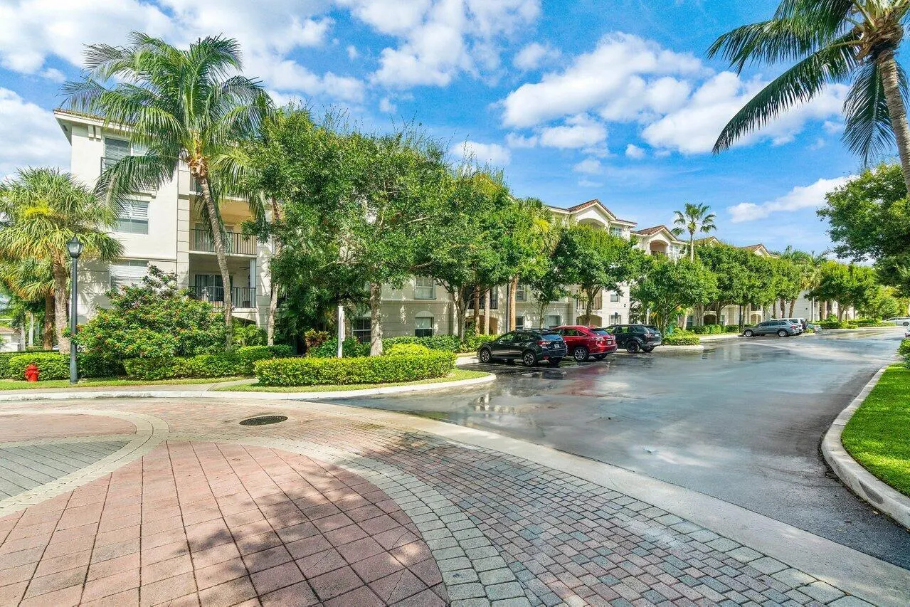 2414 Tuscany Way
