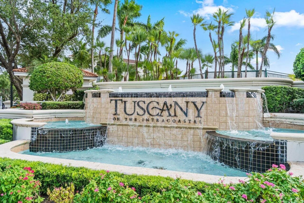 2414 Tuscany Way