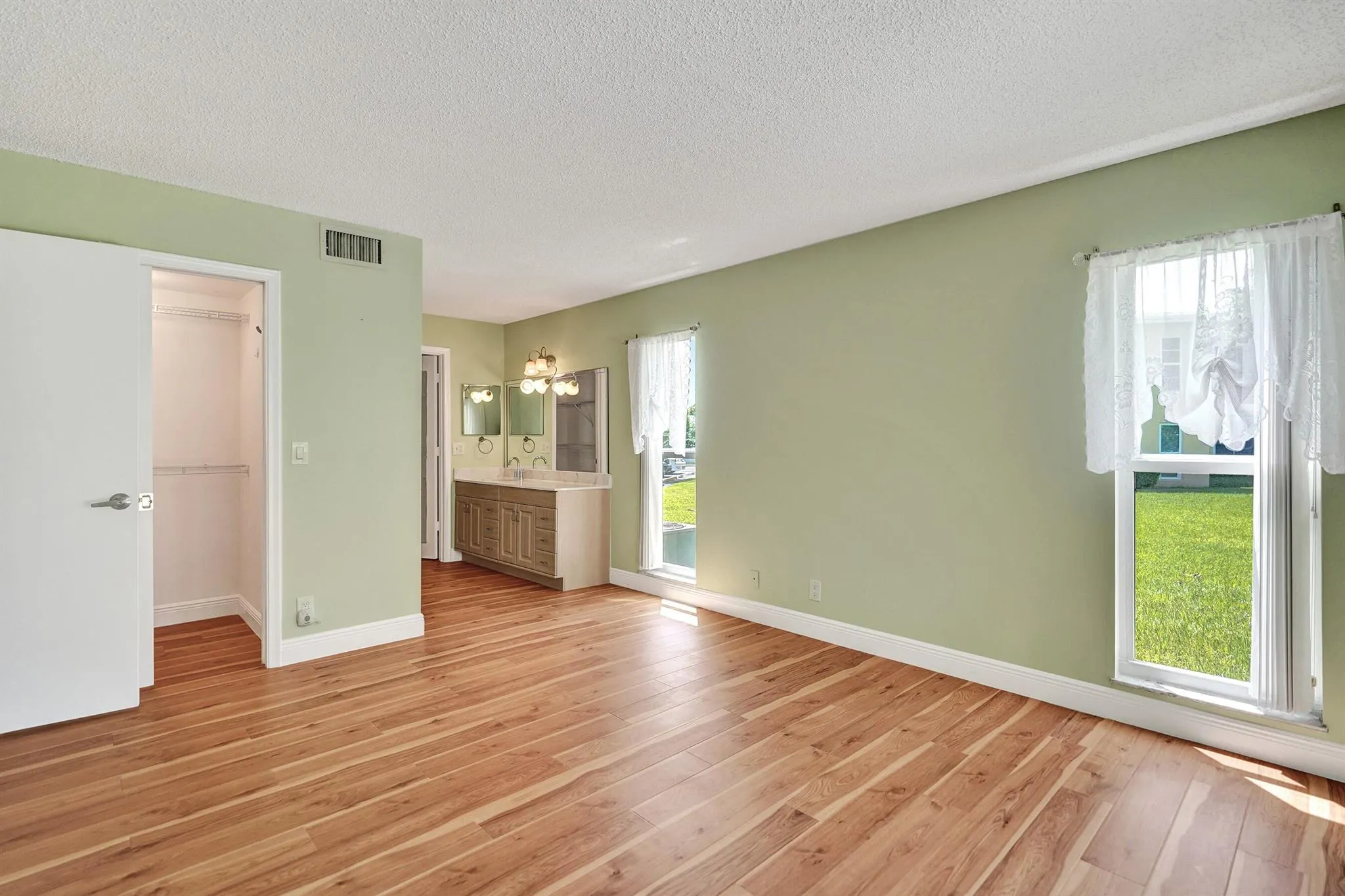 1051 Orange Terrace, #101
