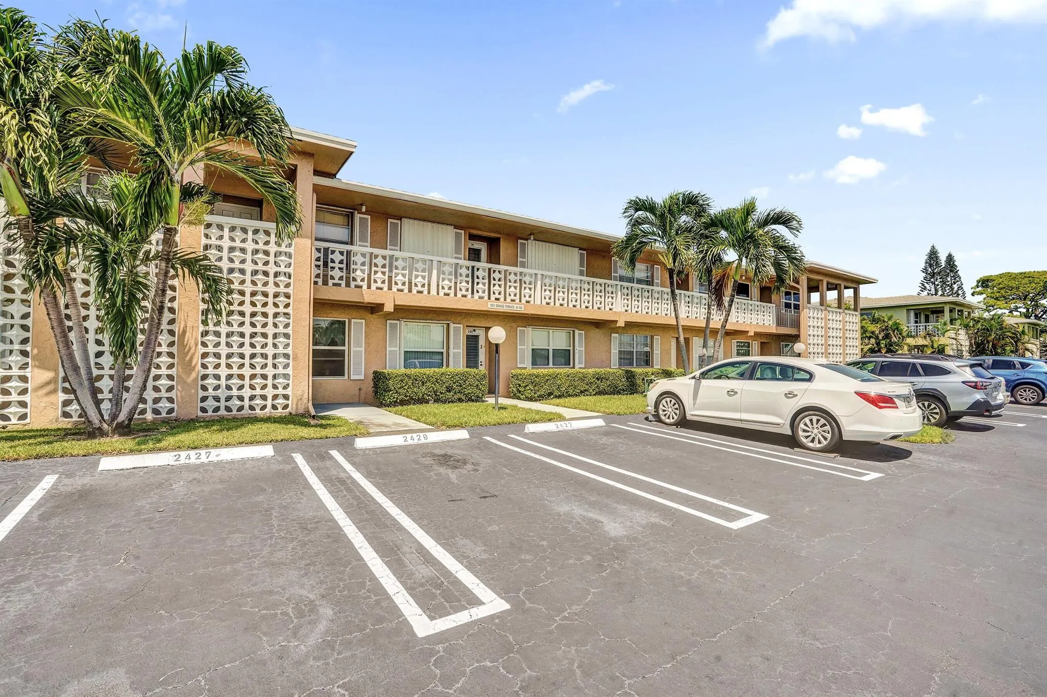 1051 Orange Terrace, #101