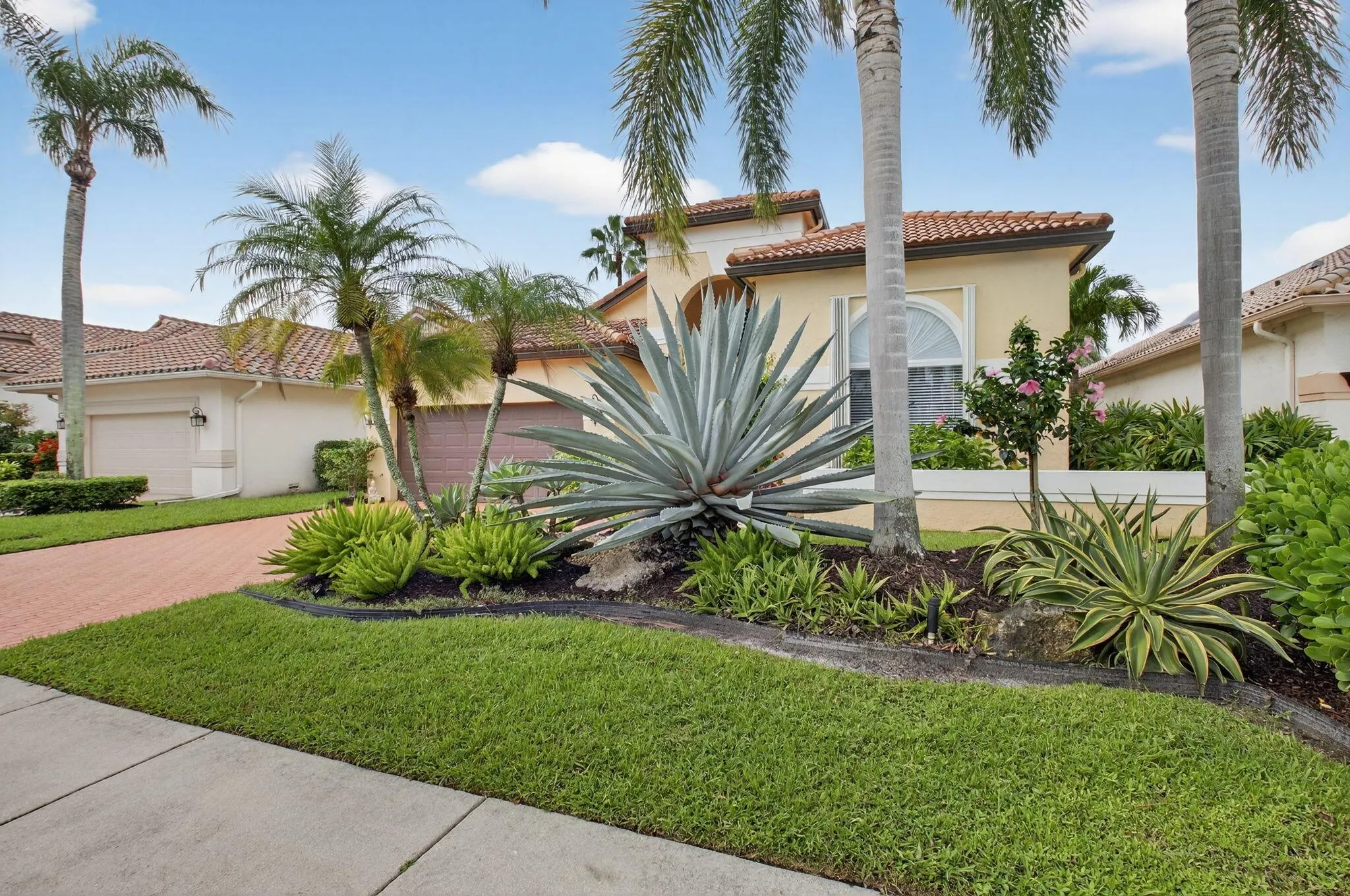 11905 Mont Lake Drive
