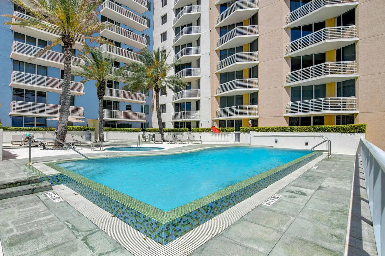 1551 N Flagler 1217 Drive, #1217