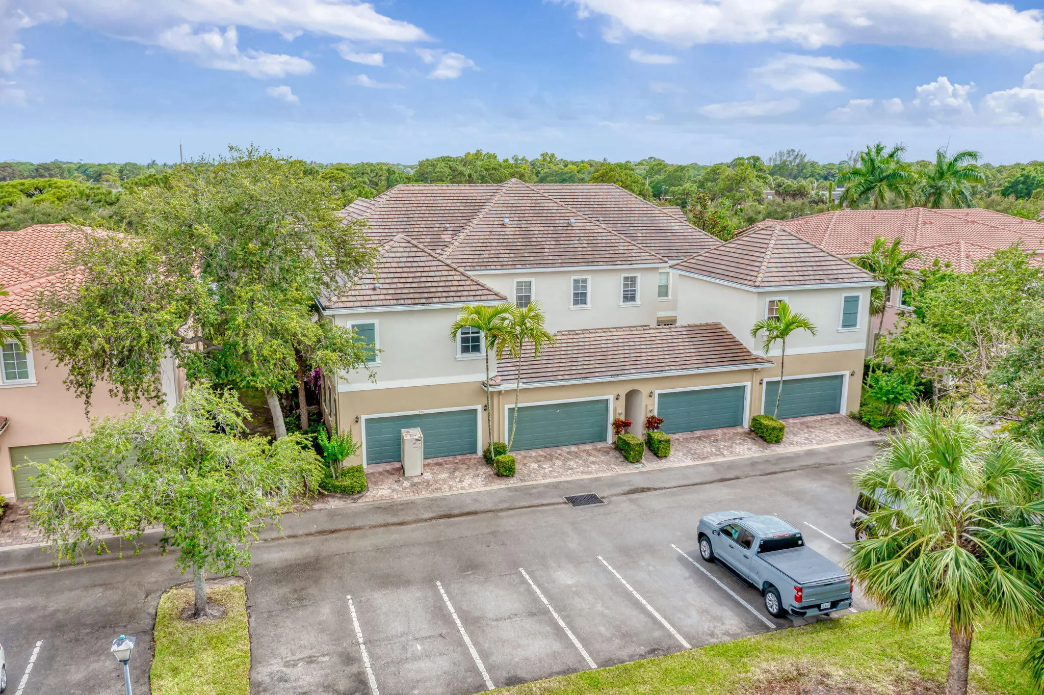 555 Dakota Drive