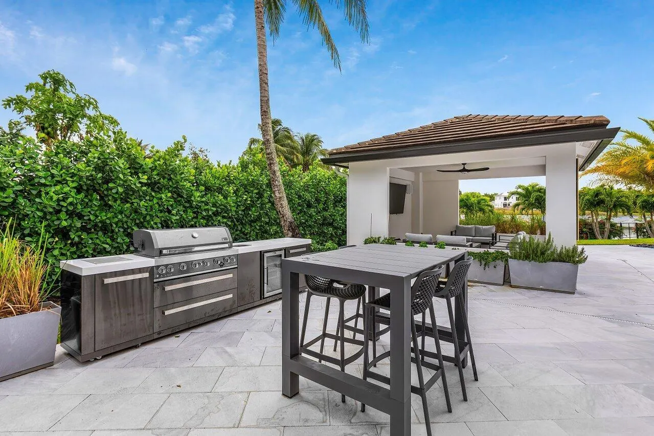 8387 Sawpine Road