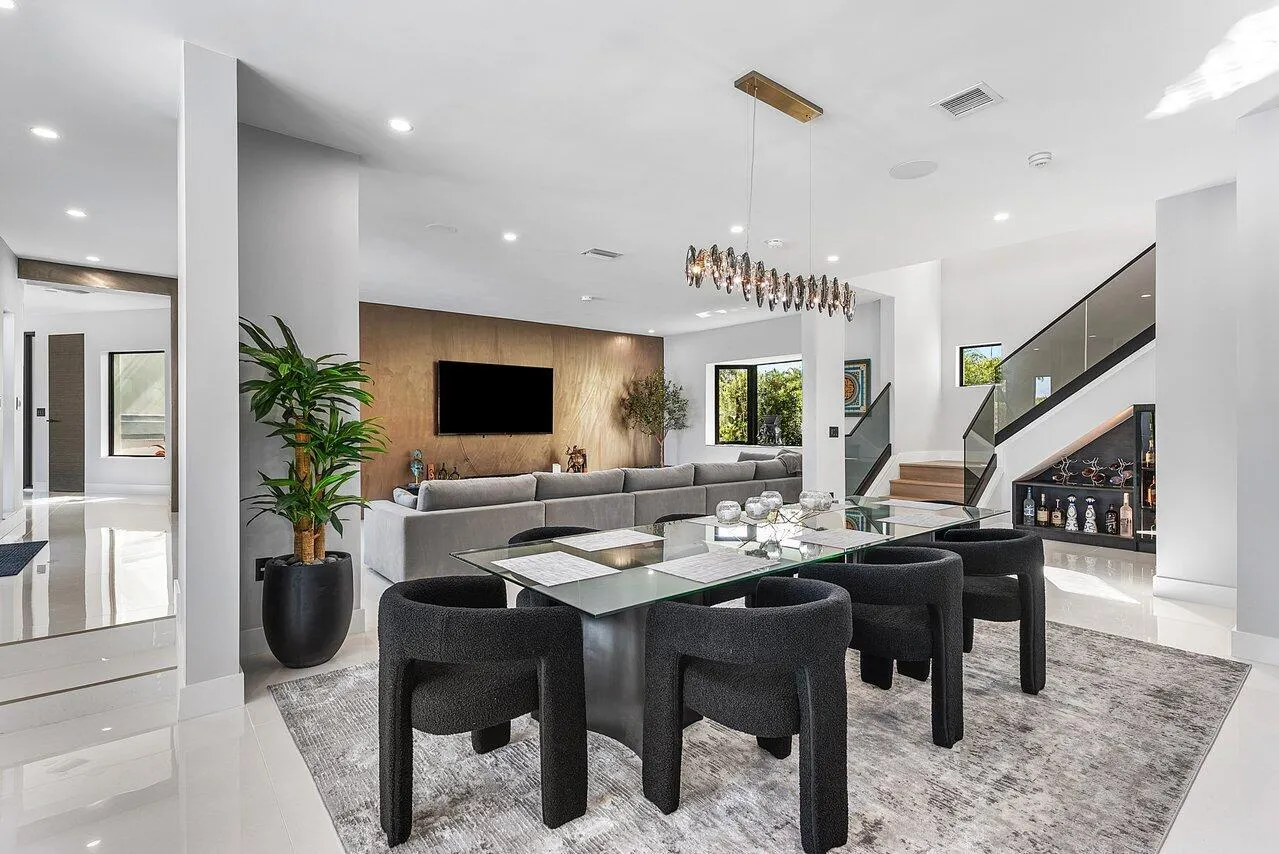 8387 Sawpine Road