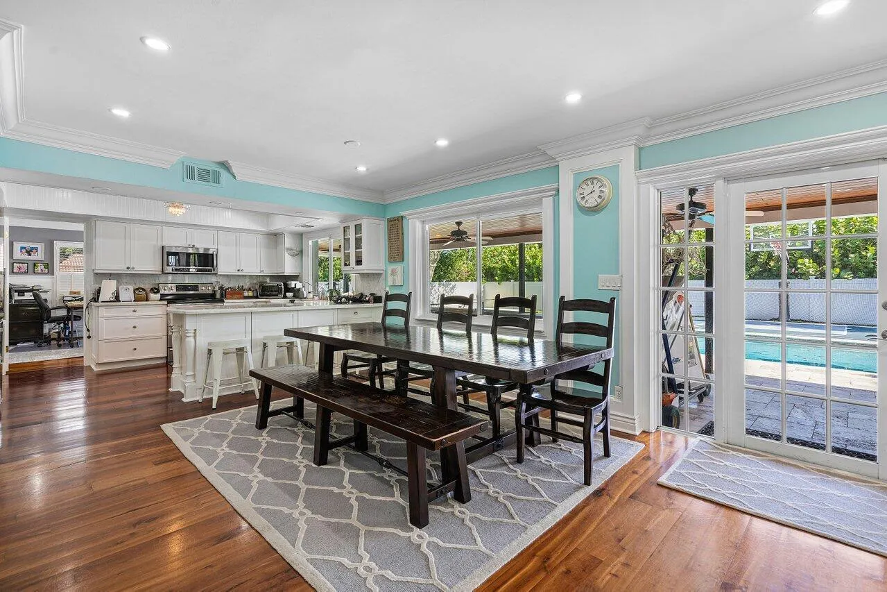 900 SW 16th Street