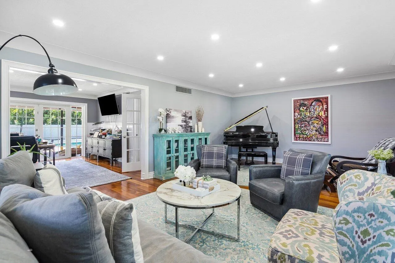 900 SW 16th Street
