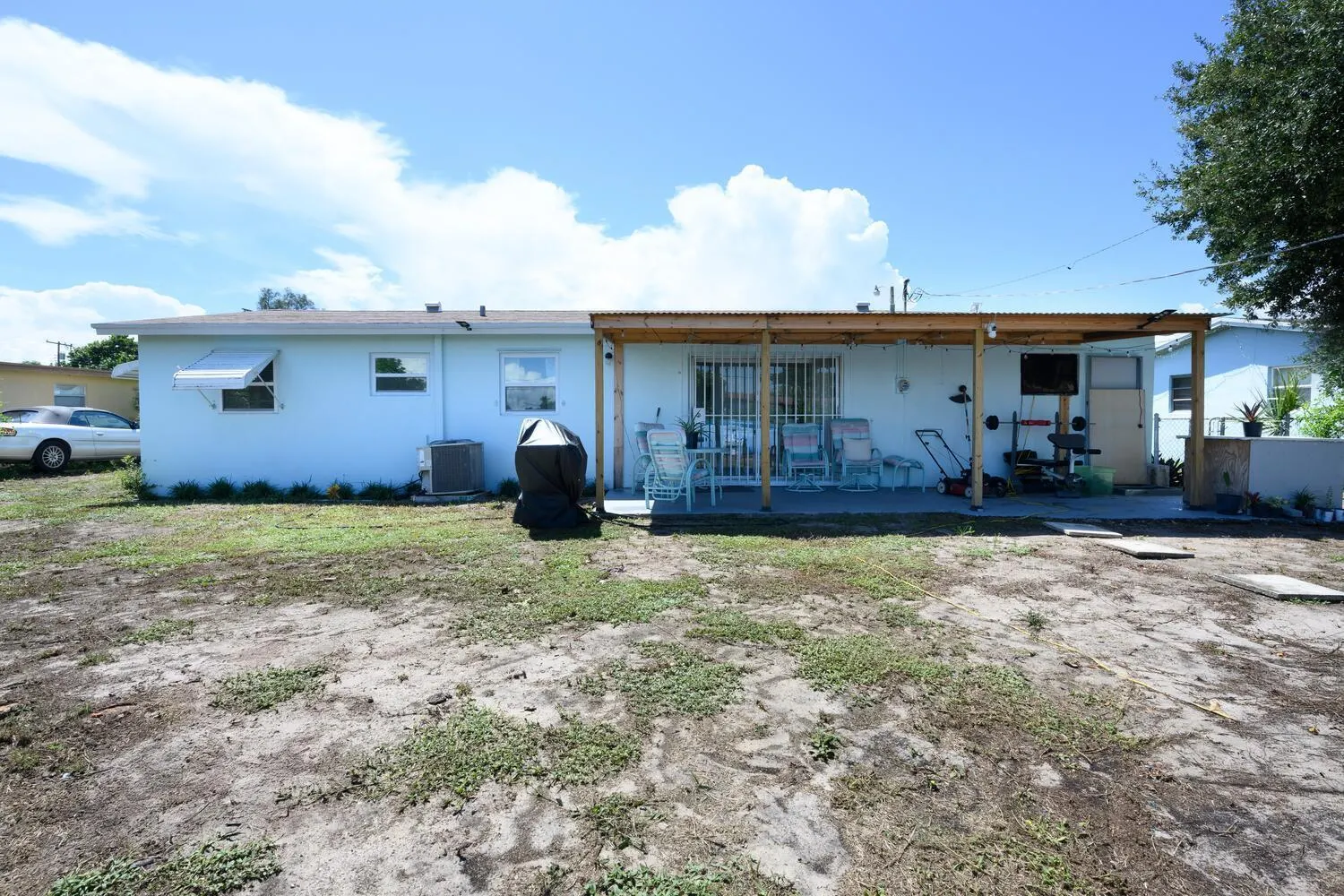 310 W 16th Way