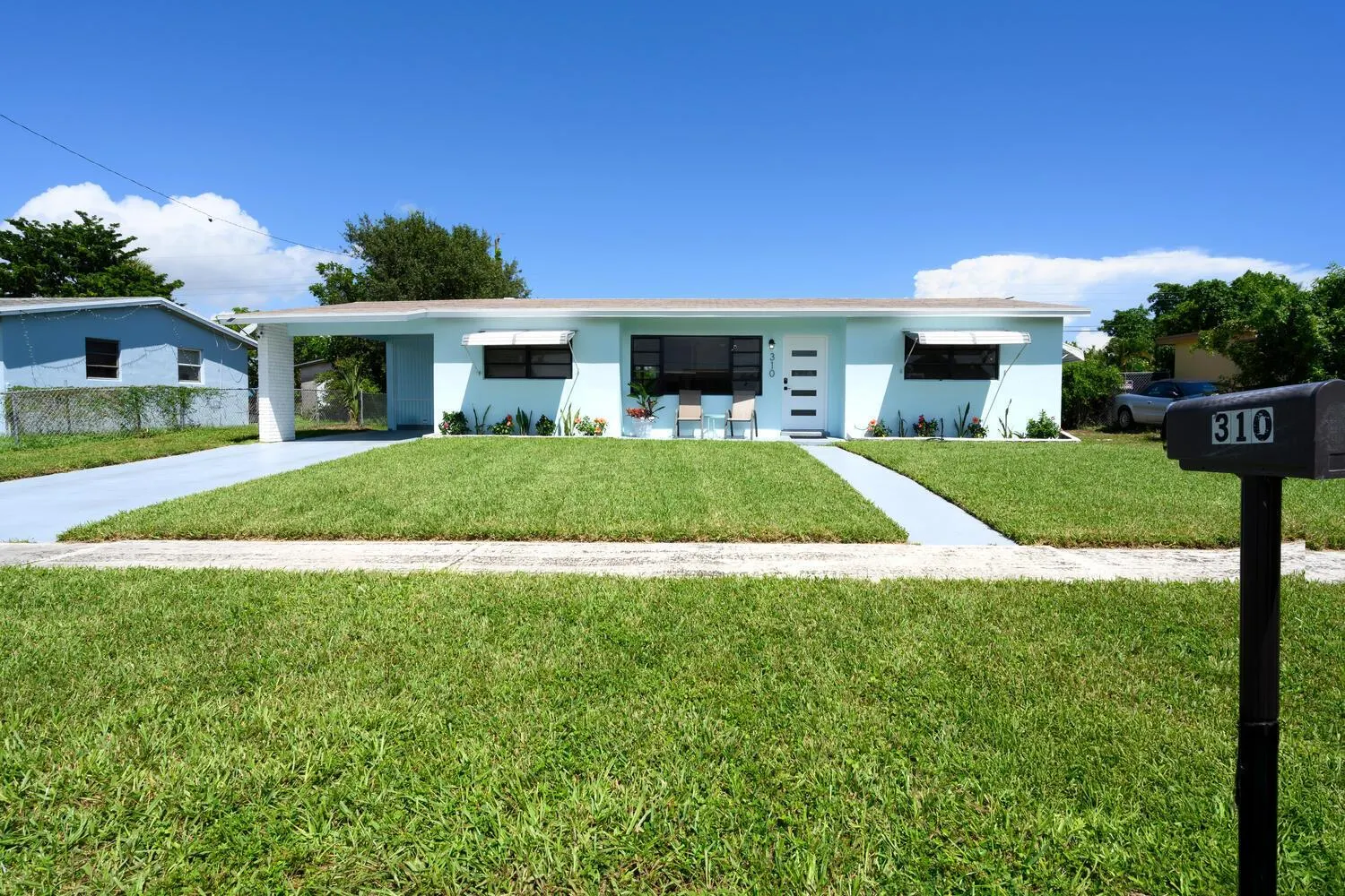 310 W 16th Way