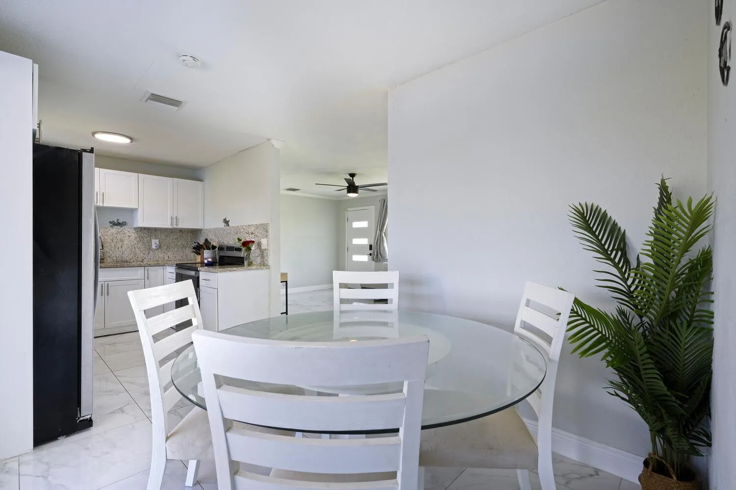 310 W 16th Way