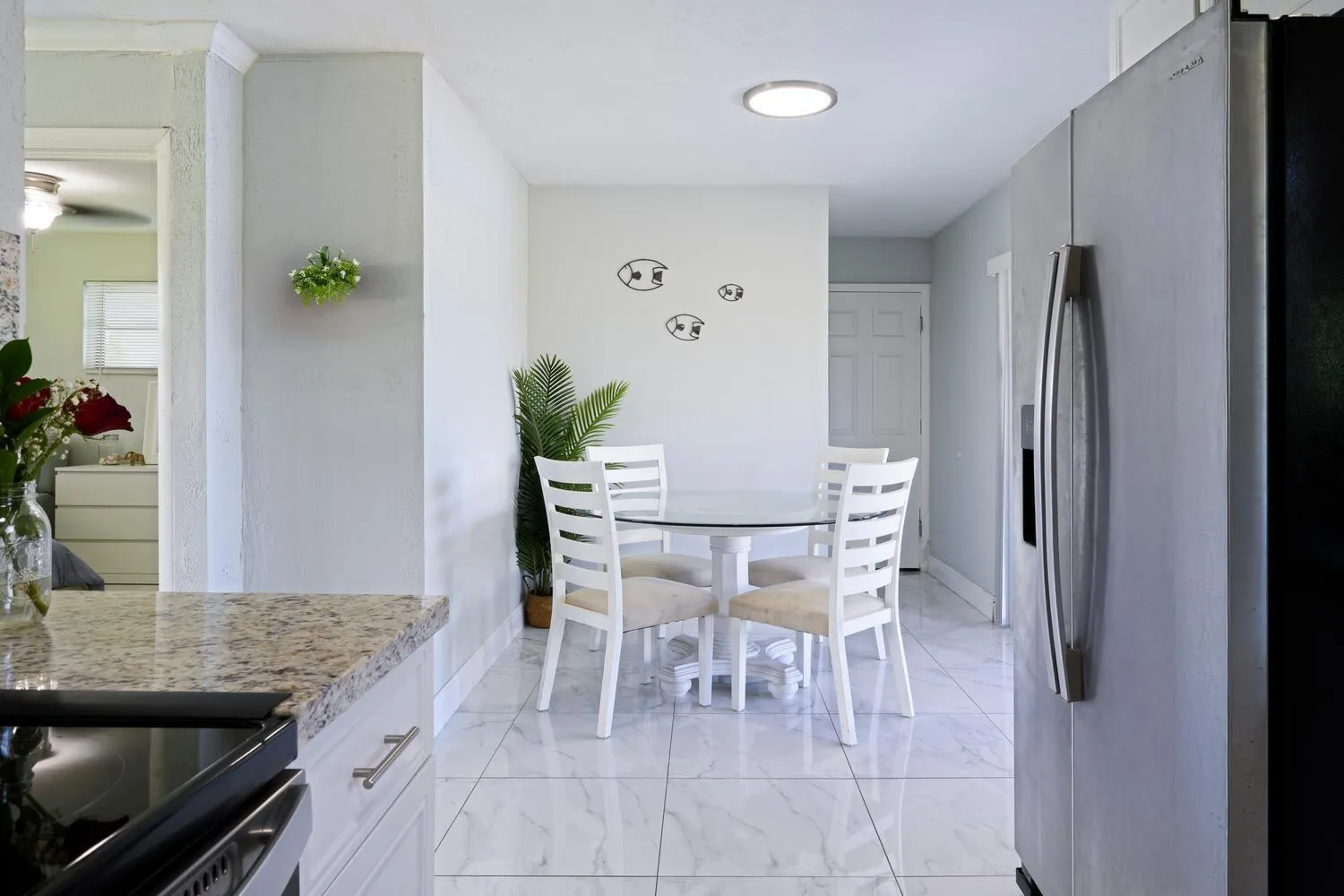 310 W 16th Way