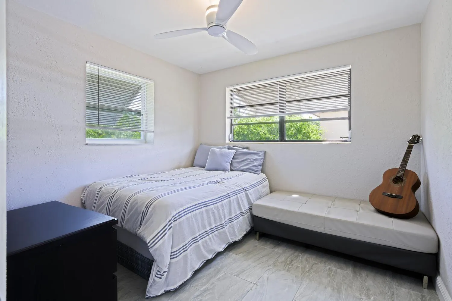 310 W 16th Way