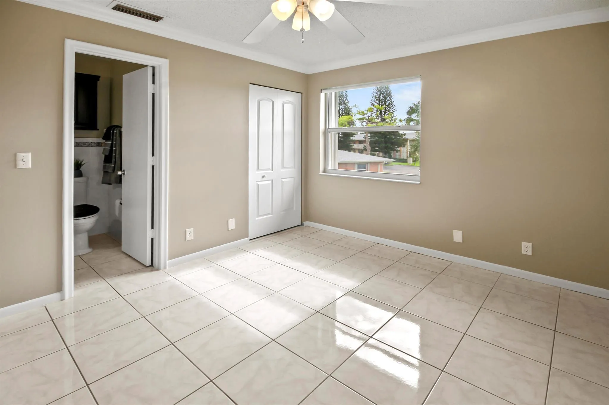 1421 NW 20th 204 Avenue, #204