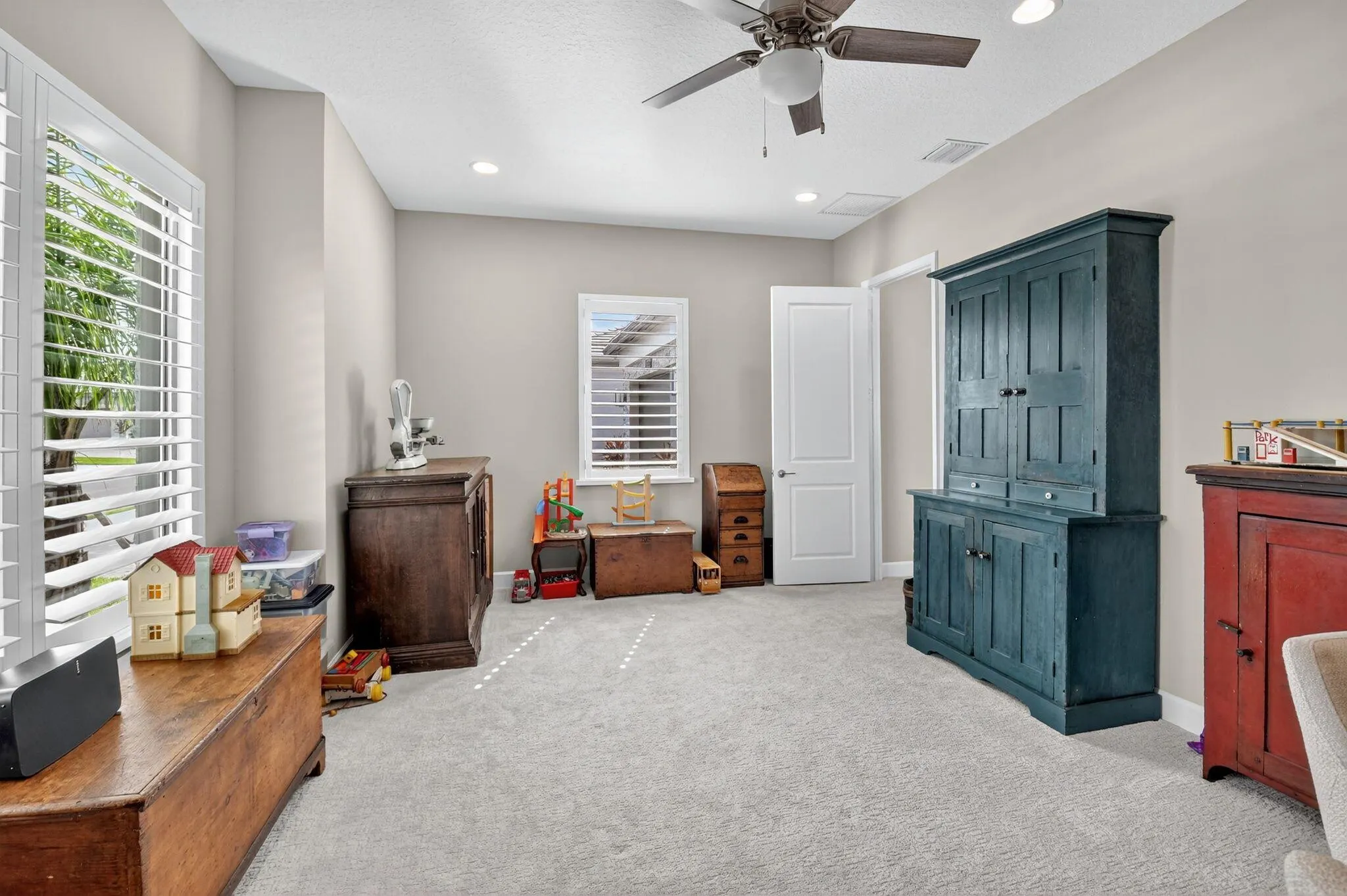 9858 Lilac Fld Way