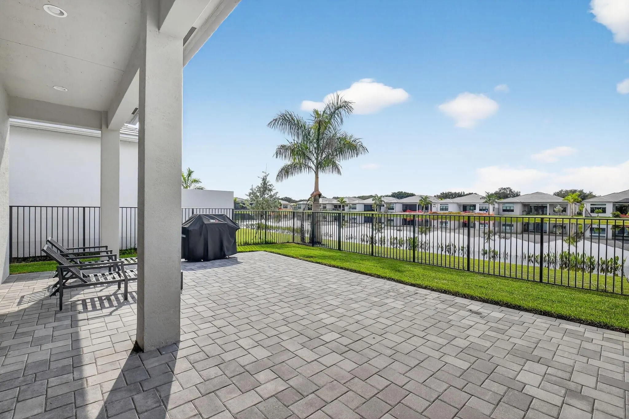 9858 Lilac Fld Way