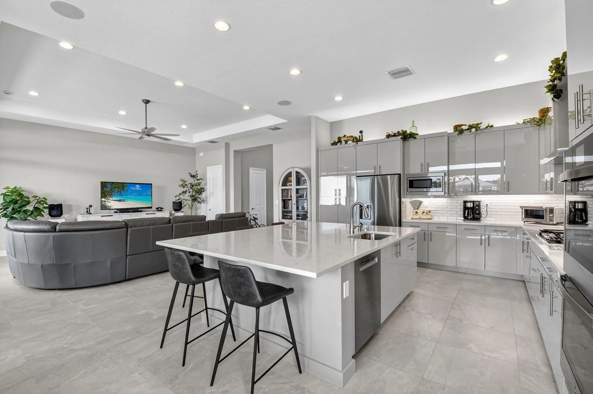 9858 Lilac Fld Way