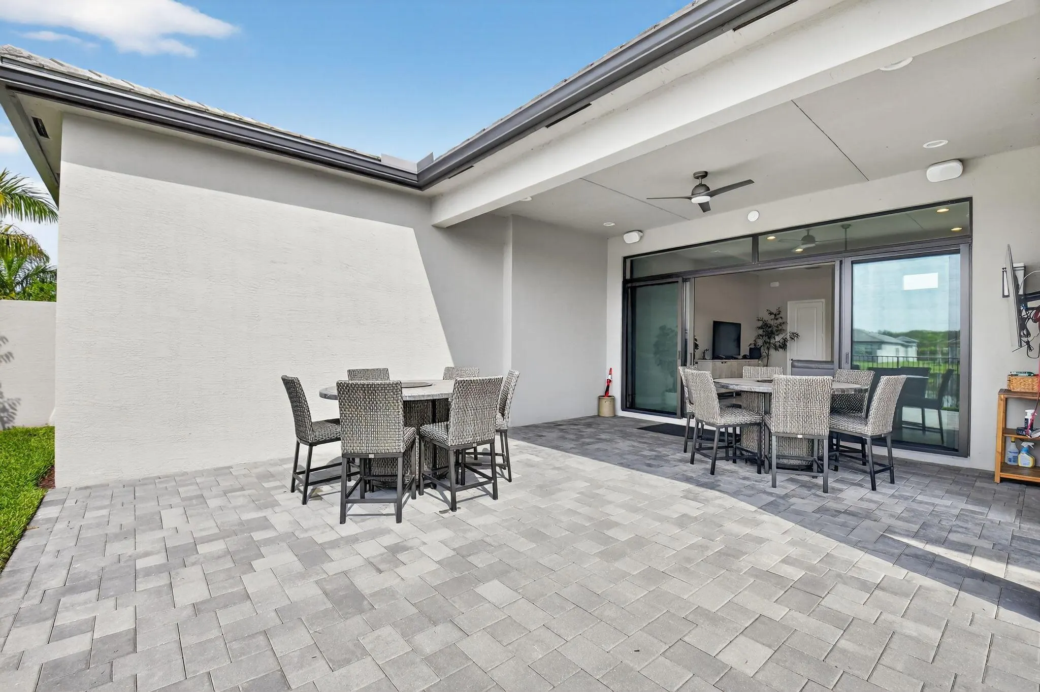 9858 Lilac Fld Way