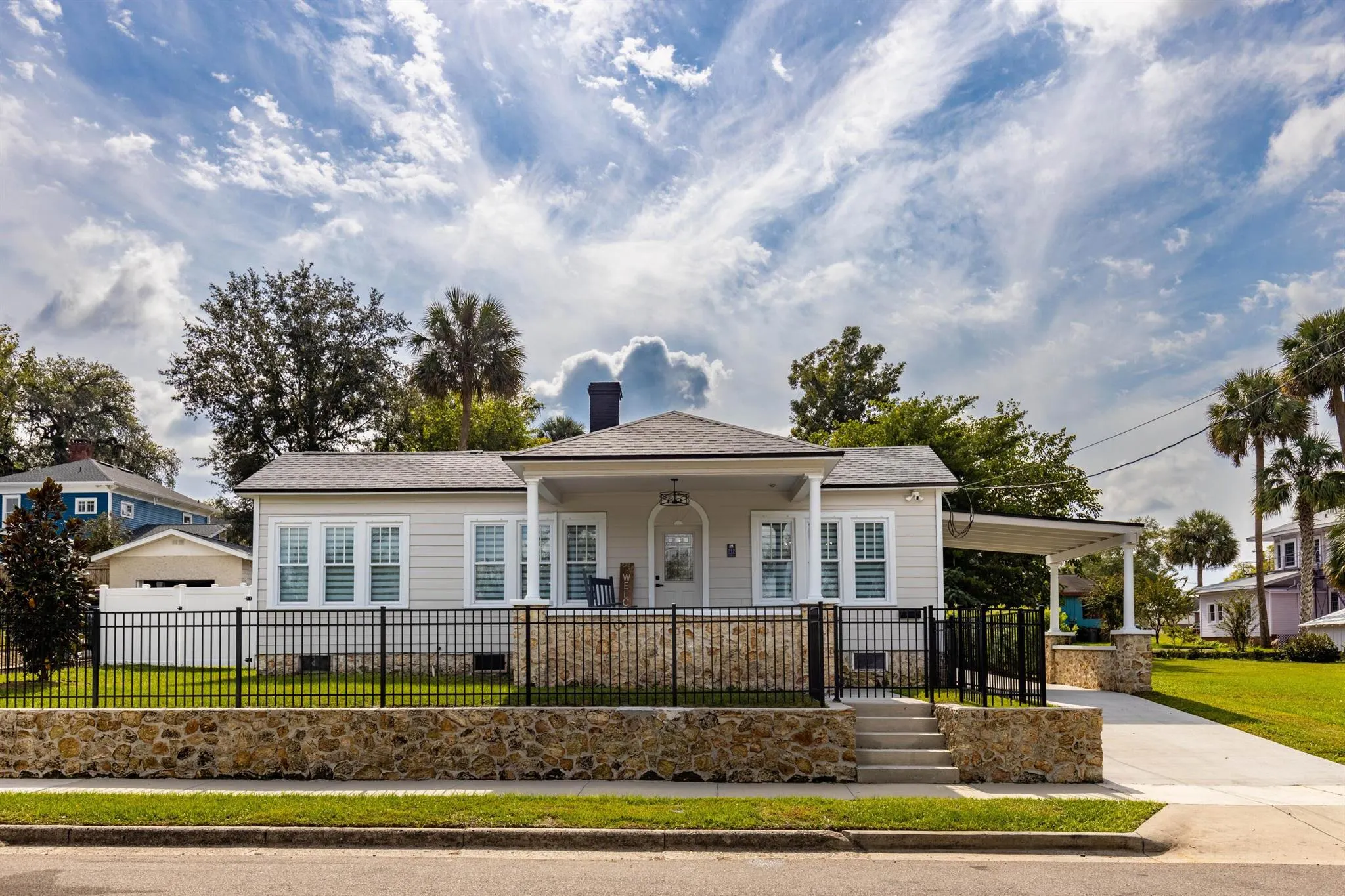 712 SE Broadway Street