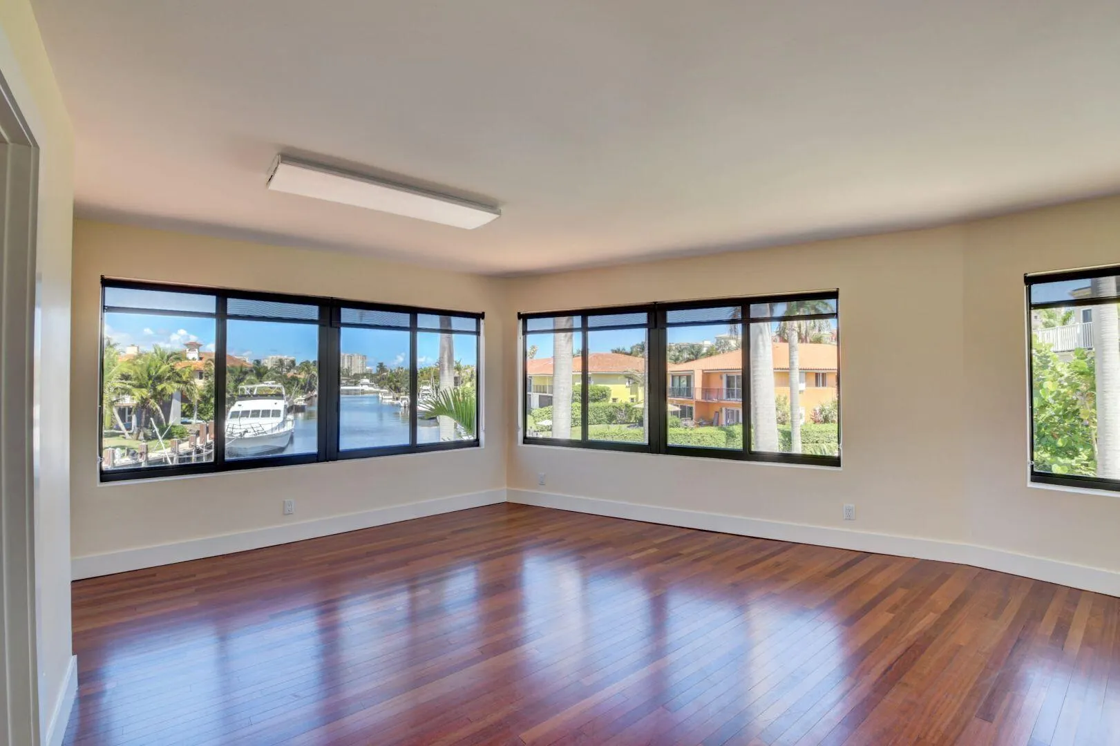 1121 Bel Air Drive, #4