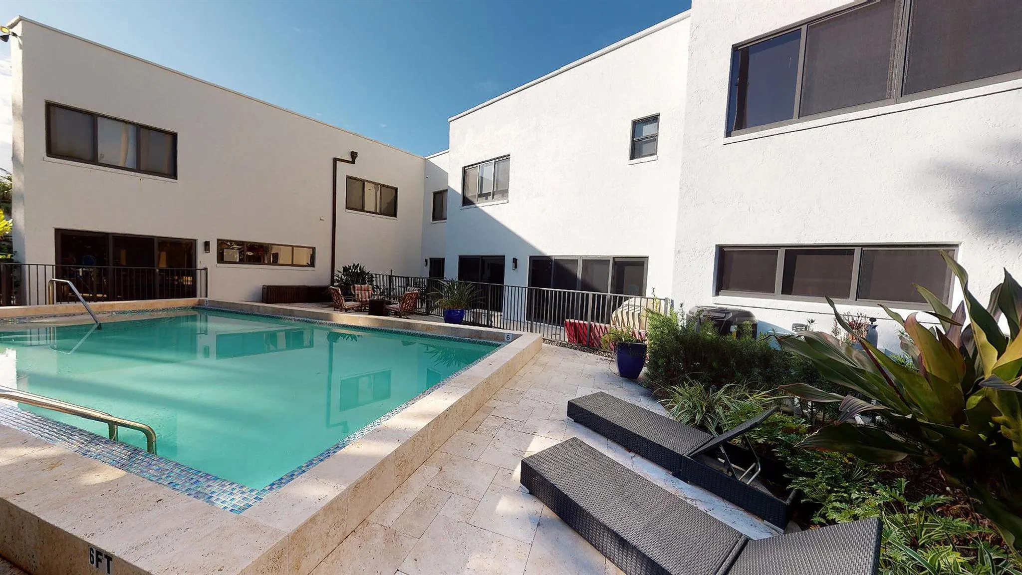 1121 Bel Air Drive, #4