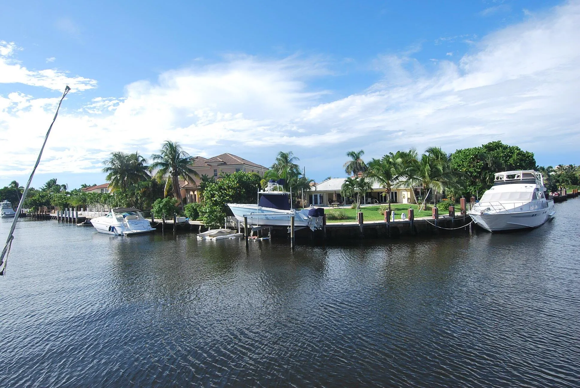 1121 Bel Air Drive, #4