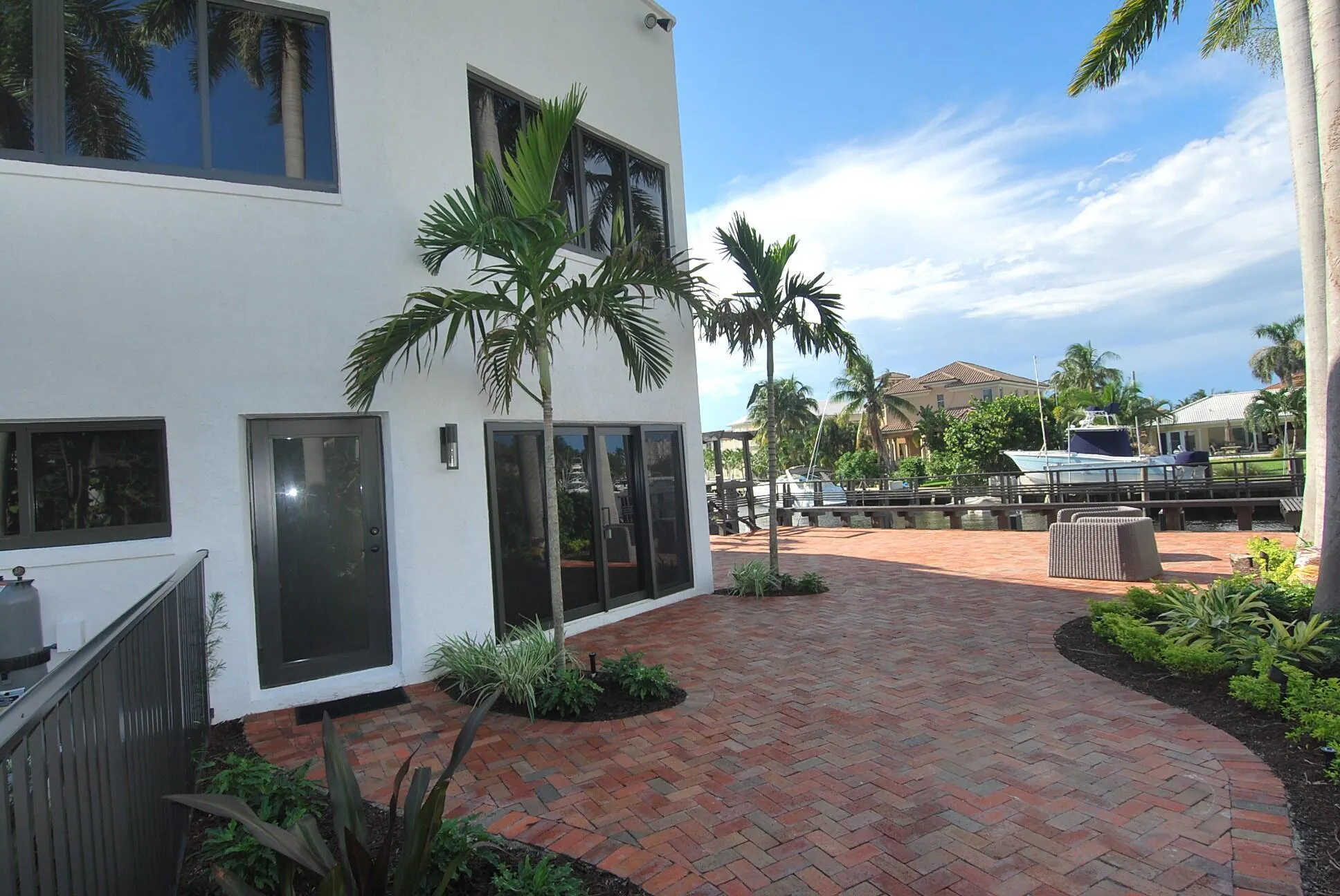 1121 Bel Air Drive, #4