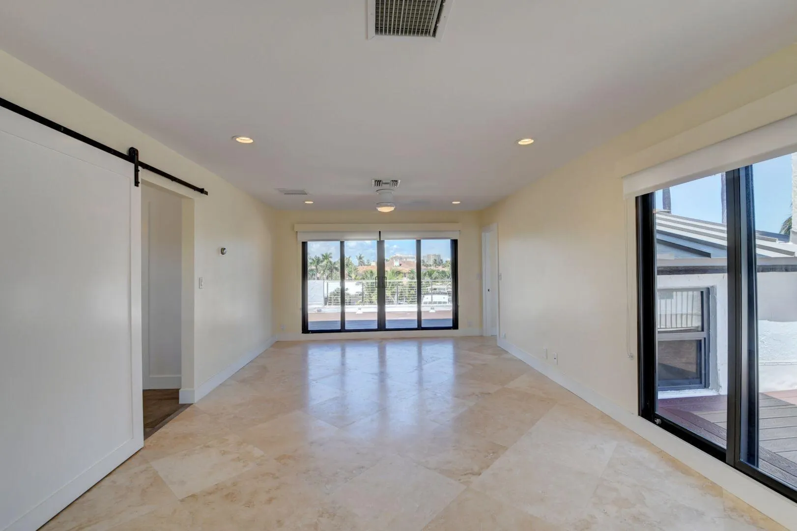 1121 Bel Air Drive, #4