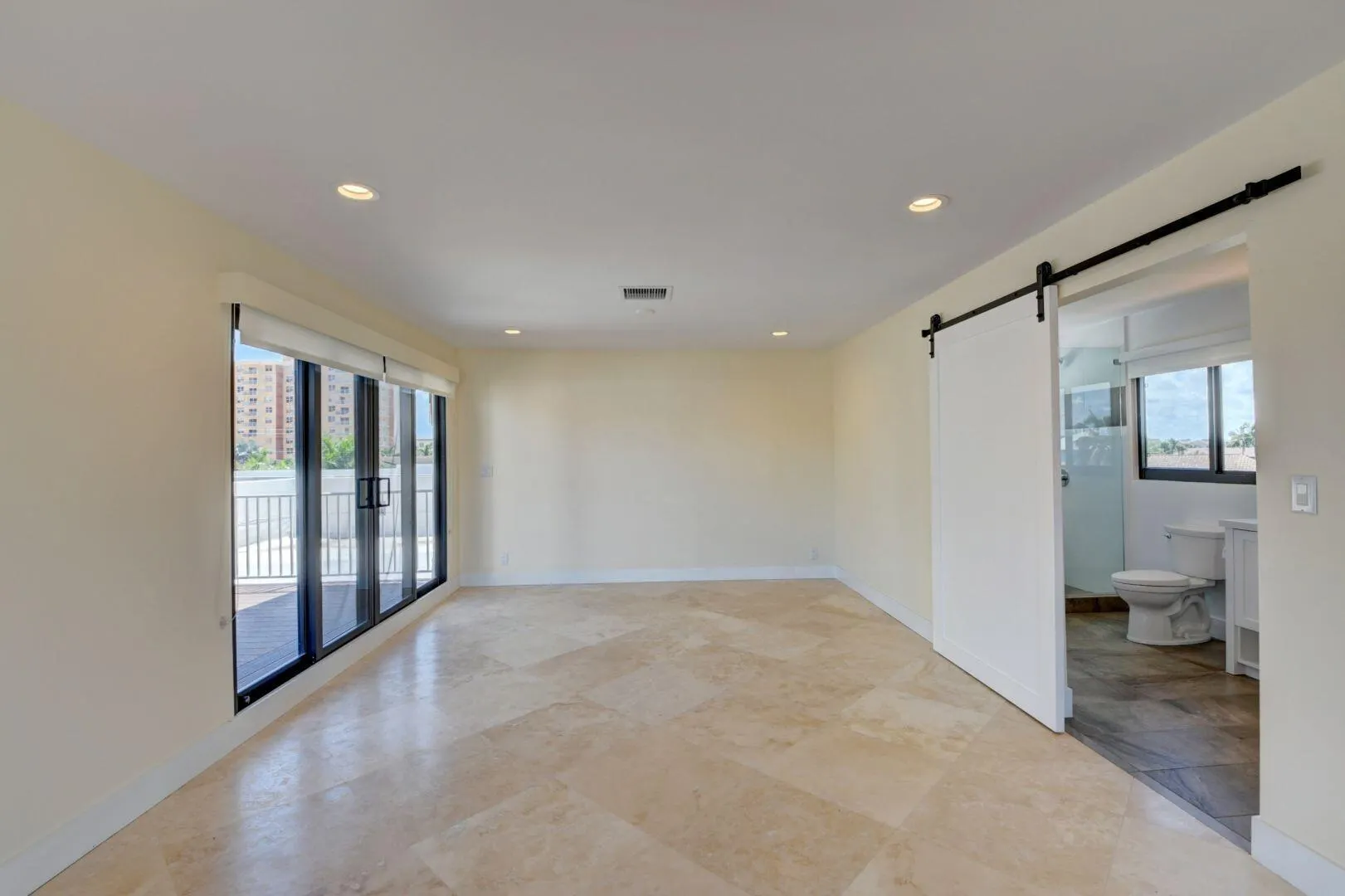 1121 Bel Air Drive, #4