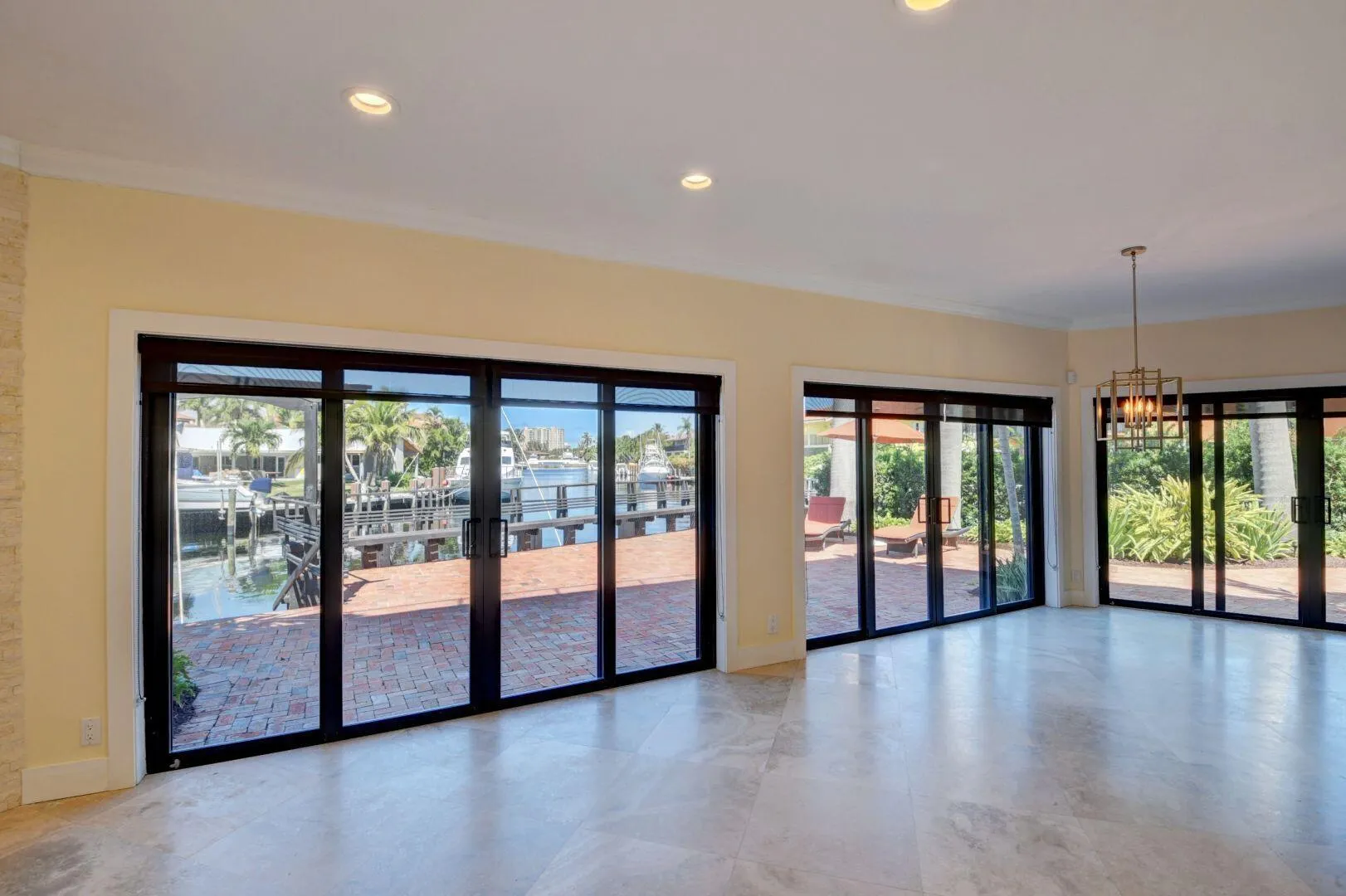 1121 Bel Air Drive, #4