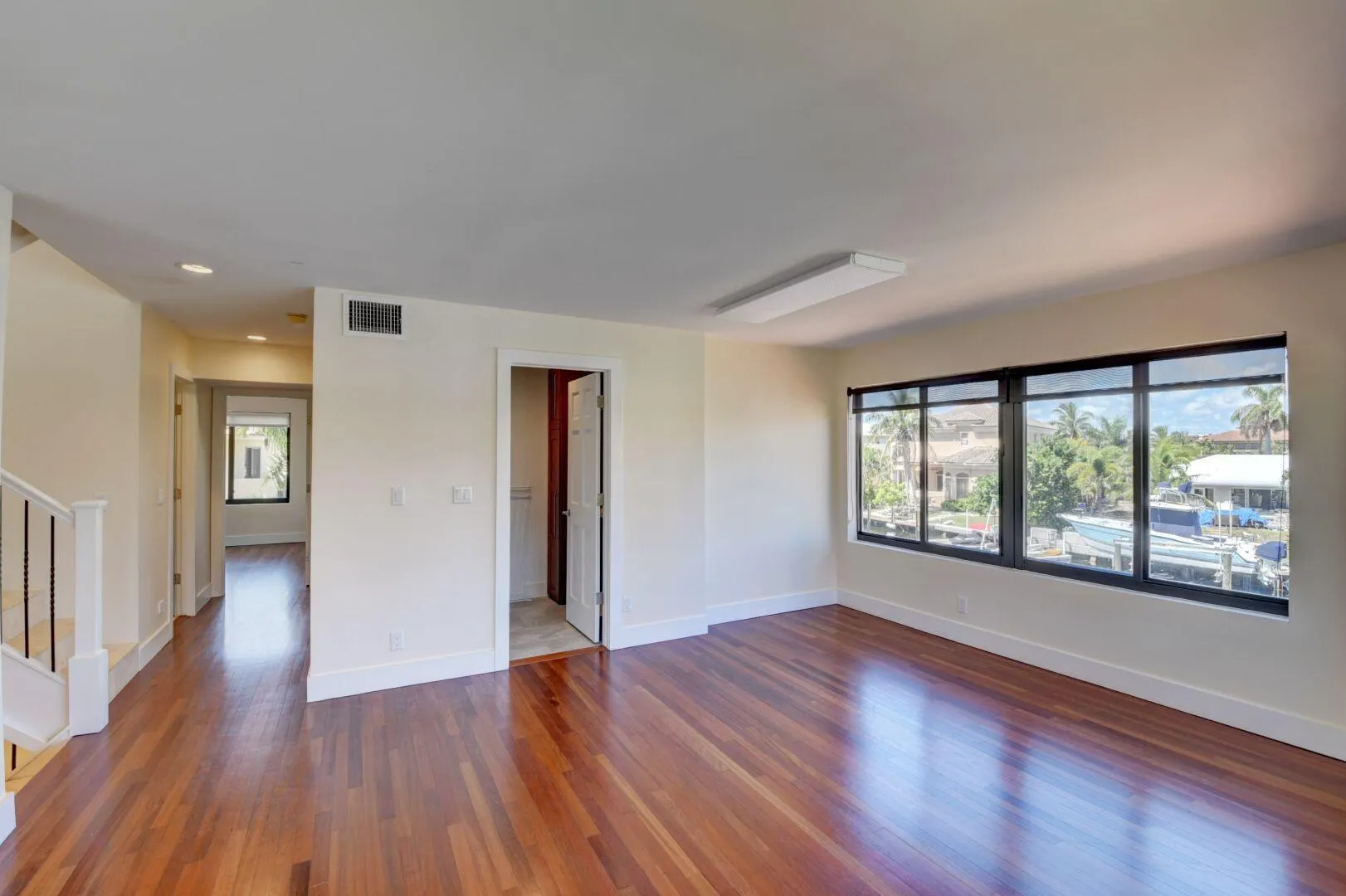 1121 Bel Air Drive, #4