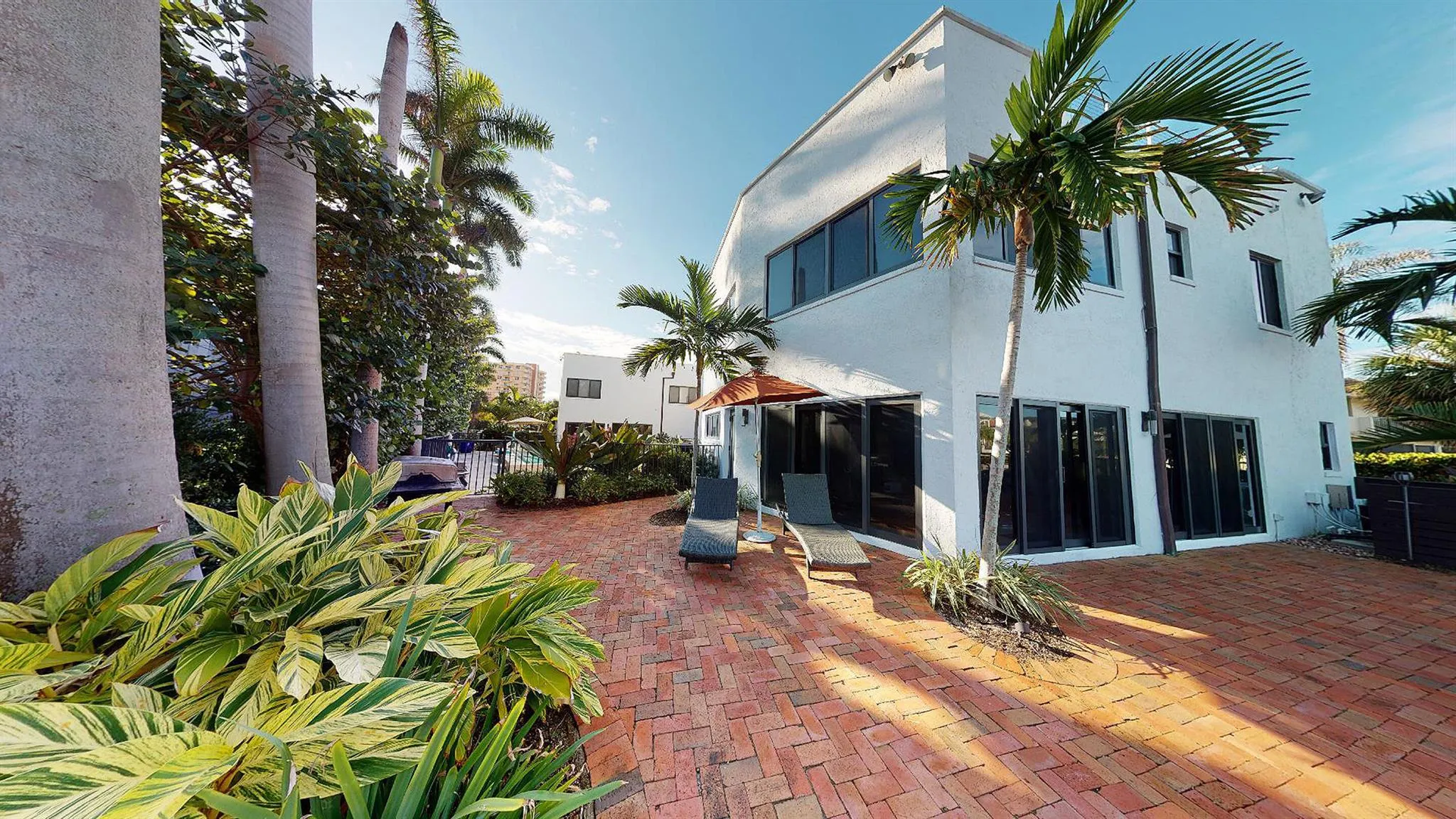 1121 Bel Air Drive, #4