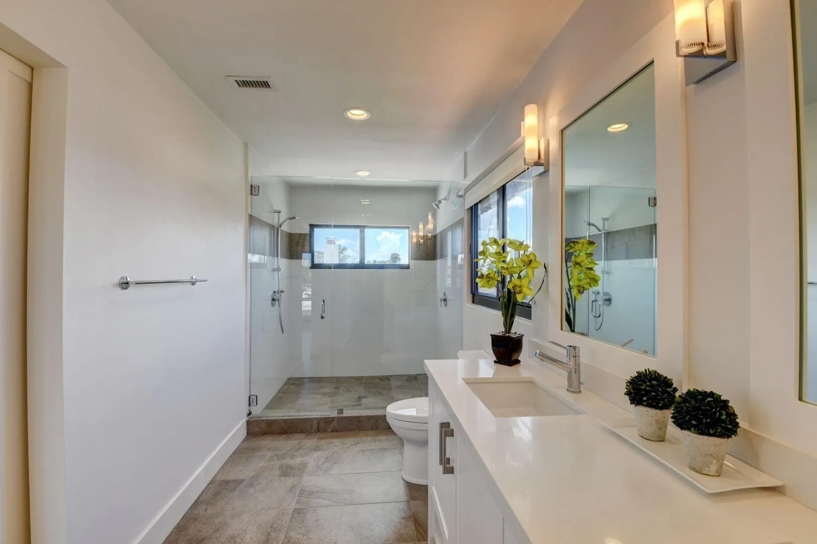 1121 Bel Air Drive, #4