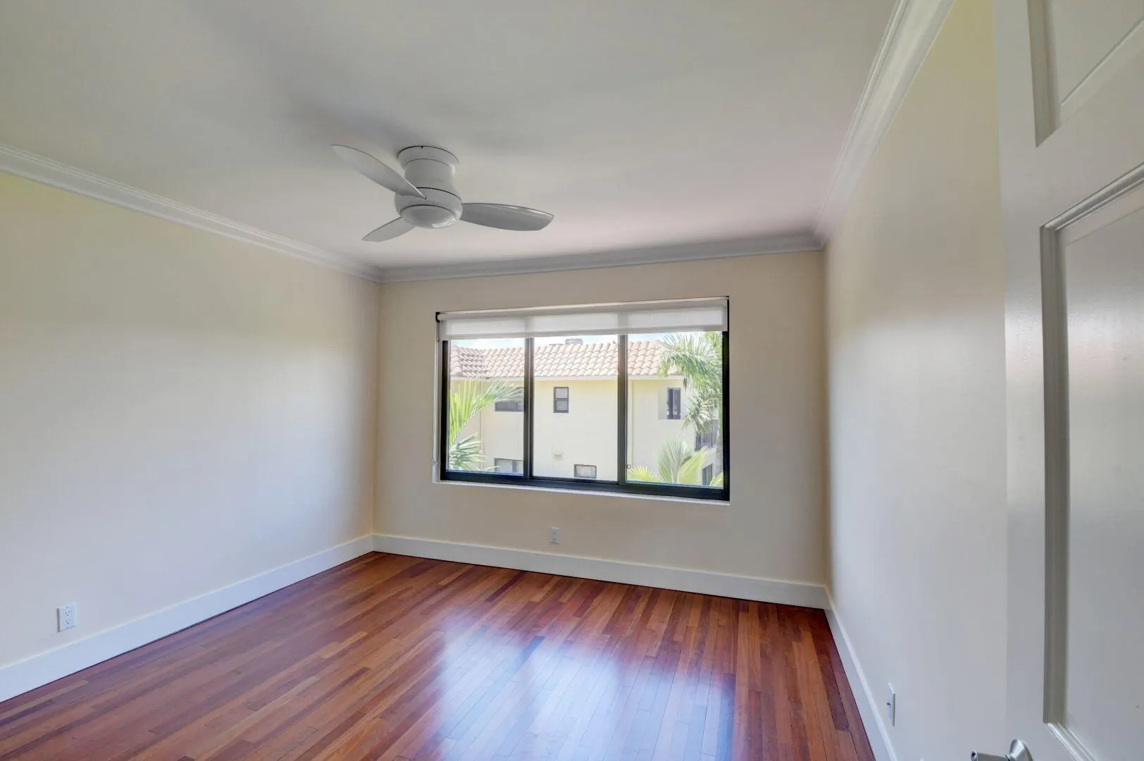 1121 Bel Air Drive, #4