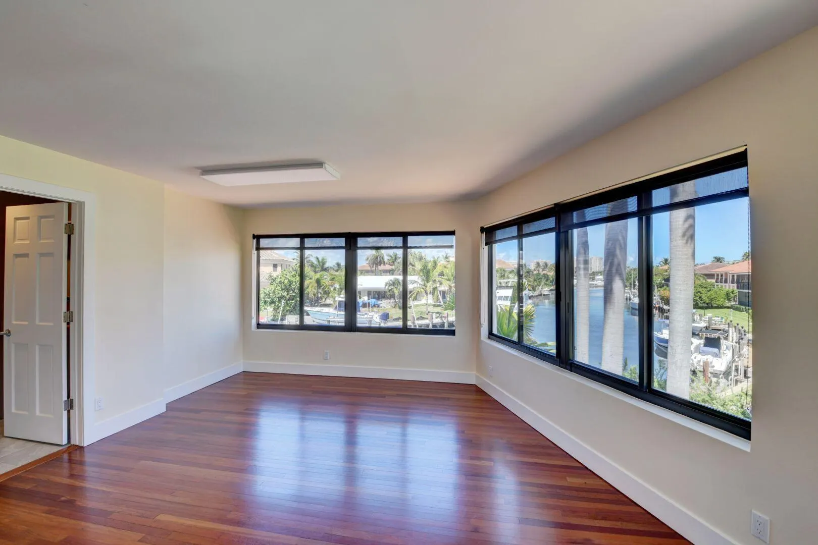 1121 Bel Air Drive, #4