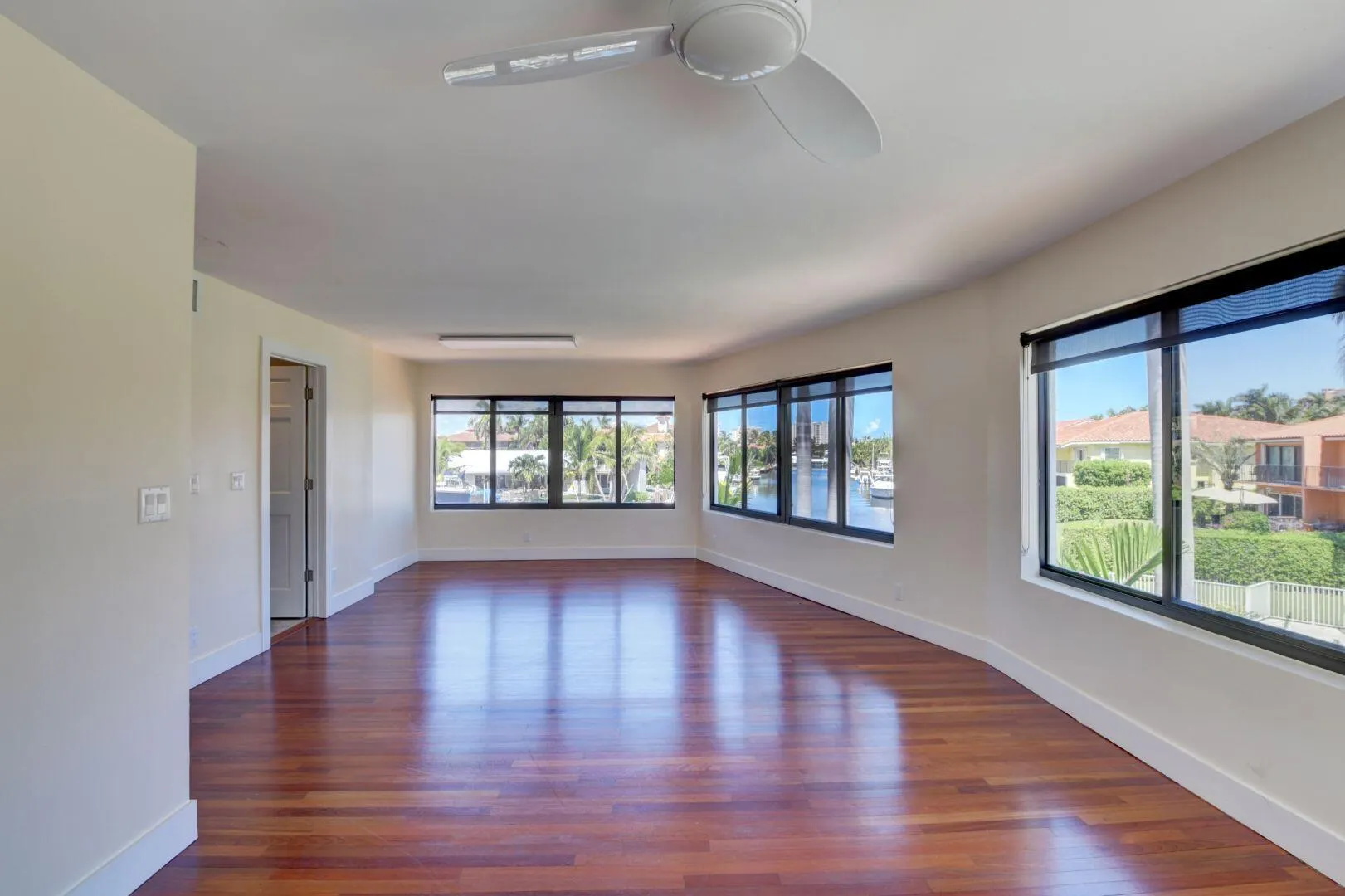 1121 Bel Air Drive, #4