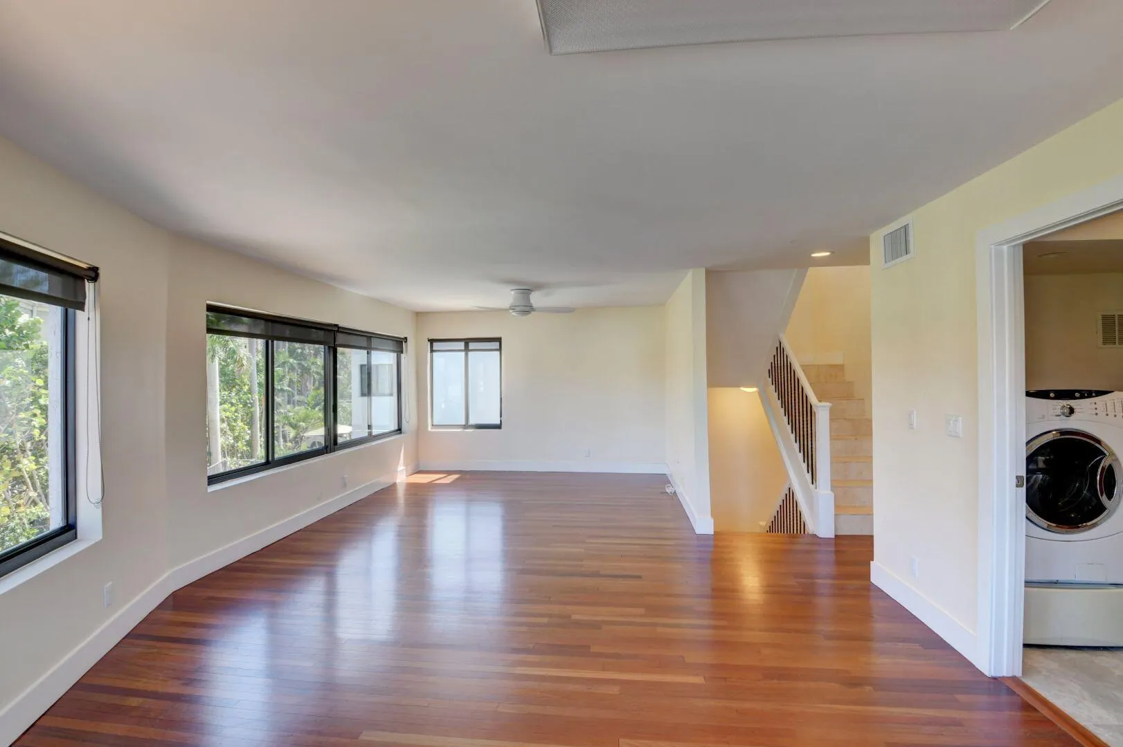 1121 Bel Air Drive, #4