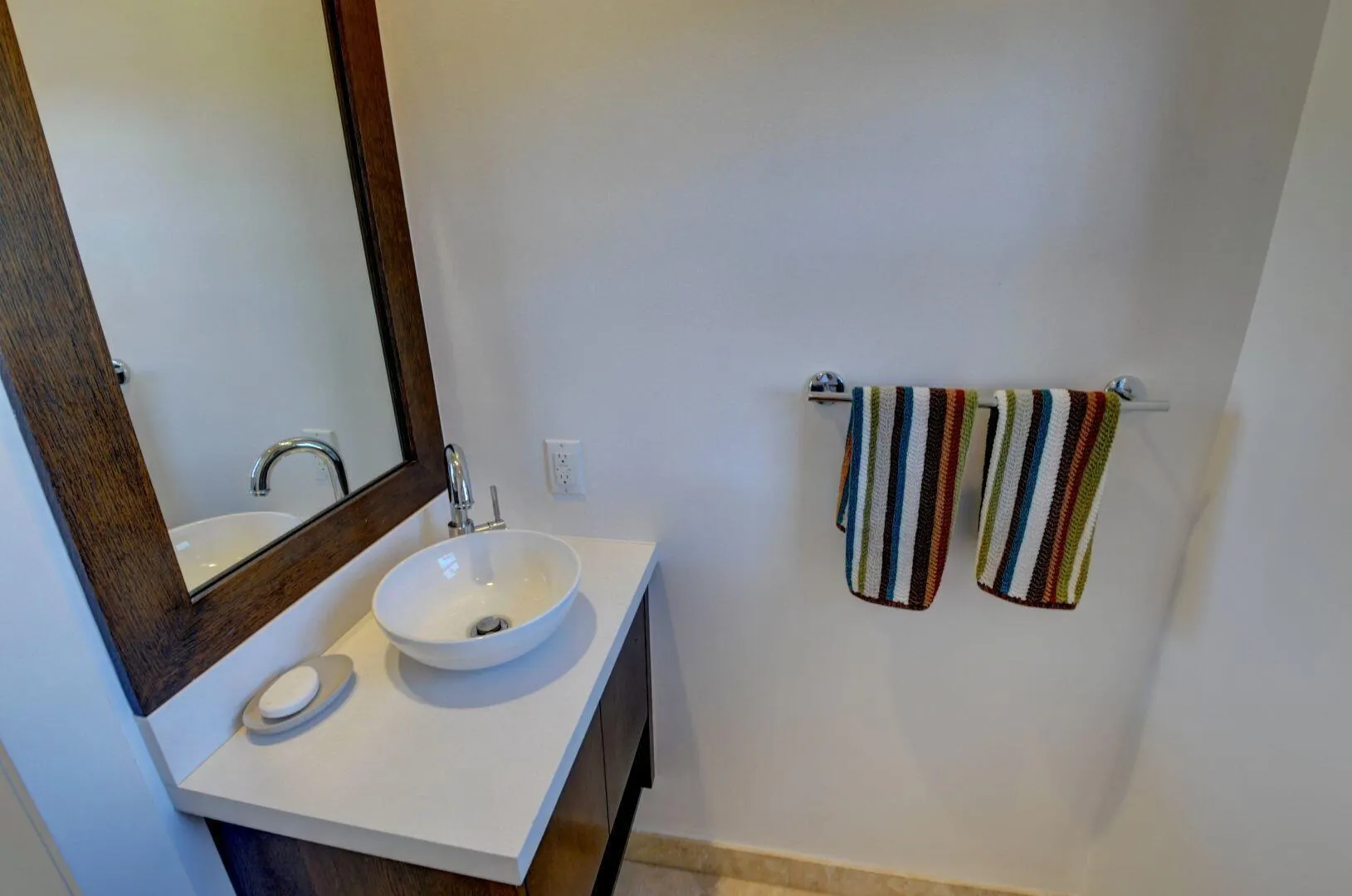 1121 Bel Air Drive, #4