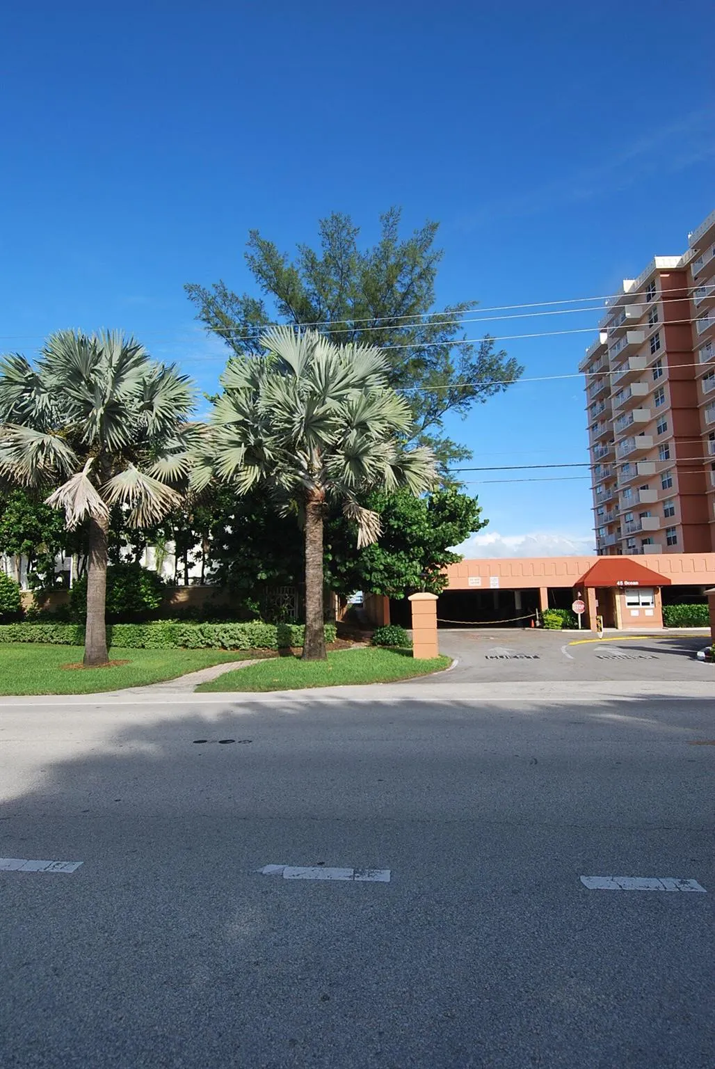 1121 Bel Air Drive, #4